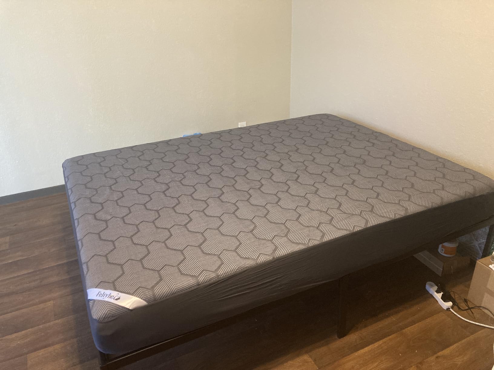 Queen Size Waterproof Mattress Protector, 40% Rayon Derived from Bamboo Cooling Mattress Pad Cover, 3D Air Fabric Breathable Mattress Pad Fitted with Deep Pocket 6