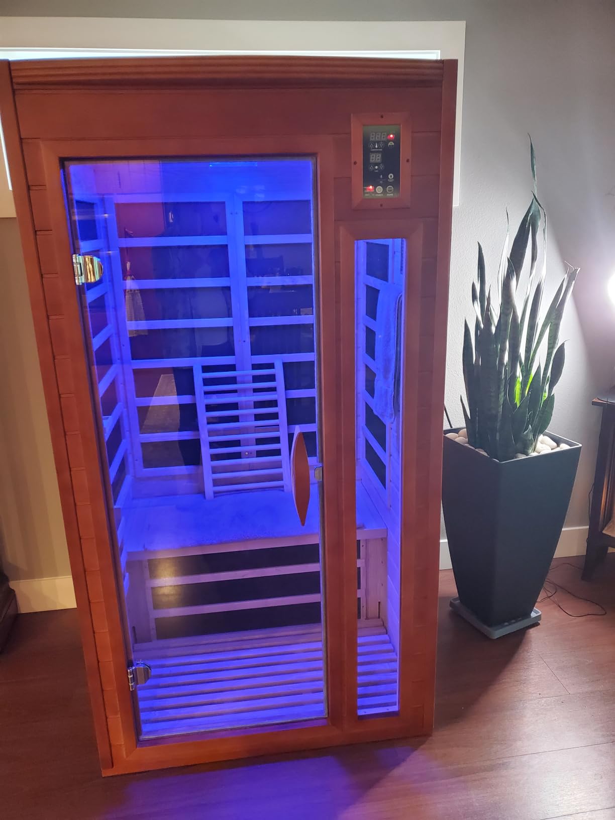 DYNAMIC SAUNAS Venice Elite 2-Person Infrared Sauna with Red Light Therapy | 2-Person Spacious Indoor Dry Heat Sauna for Home & Gym, Low EMF FAR, 360° Heating, Bluetooth, Long-Lasting Canadian Hemlock customer photo 2