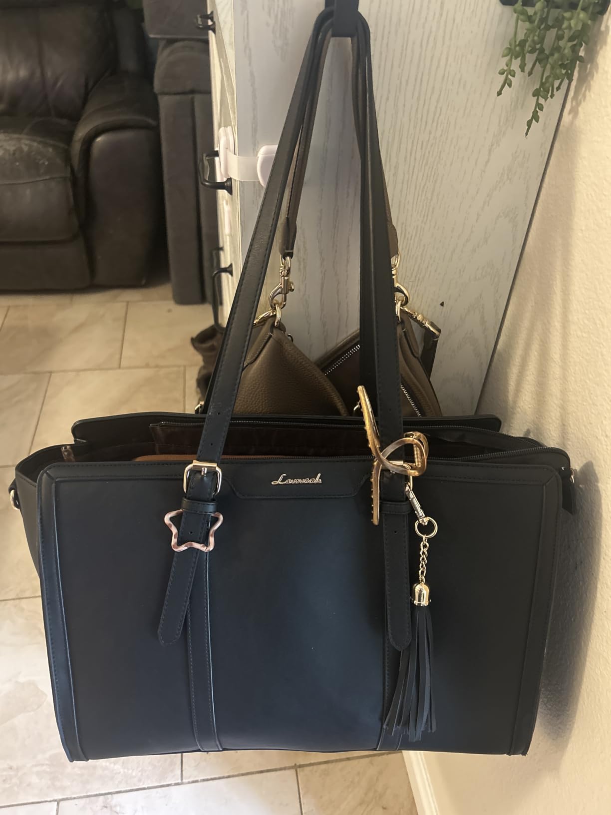 LOVEVOOK Laptop Bag for Women 15.6 inch Lightweight PU Laptop Tote Bag, Large Capacity Computer bag with Clutch Purse for Business, Work, Office, Travel, School,Casual(Black & Leather) customer photo 1