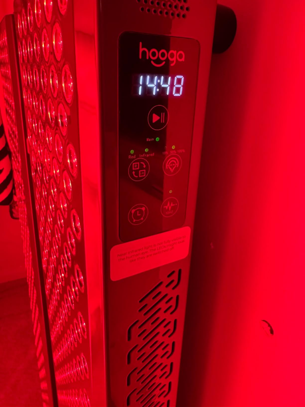 Hooga Red Light Therapy Panel Device – 630nm 660nm 810nm 850nm Red & Near Infrared Light Therapy, LED Light Therapy Lamp, 72 Quad Chip LEDs, Adjustable Brightness, Pulse Mode – ULTRA360 customer photo 2