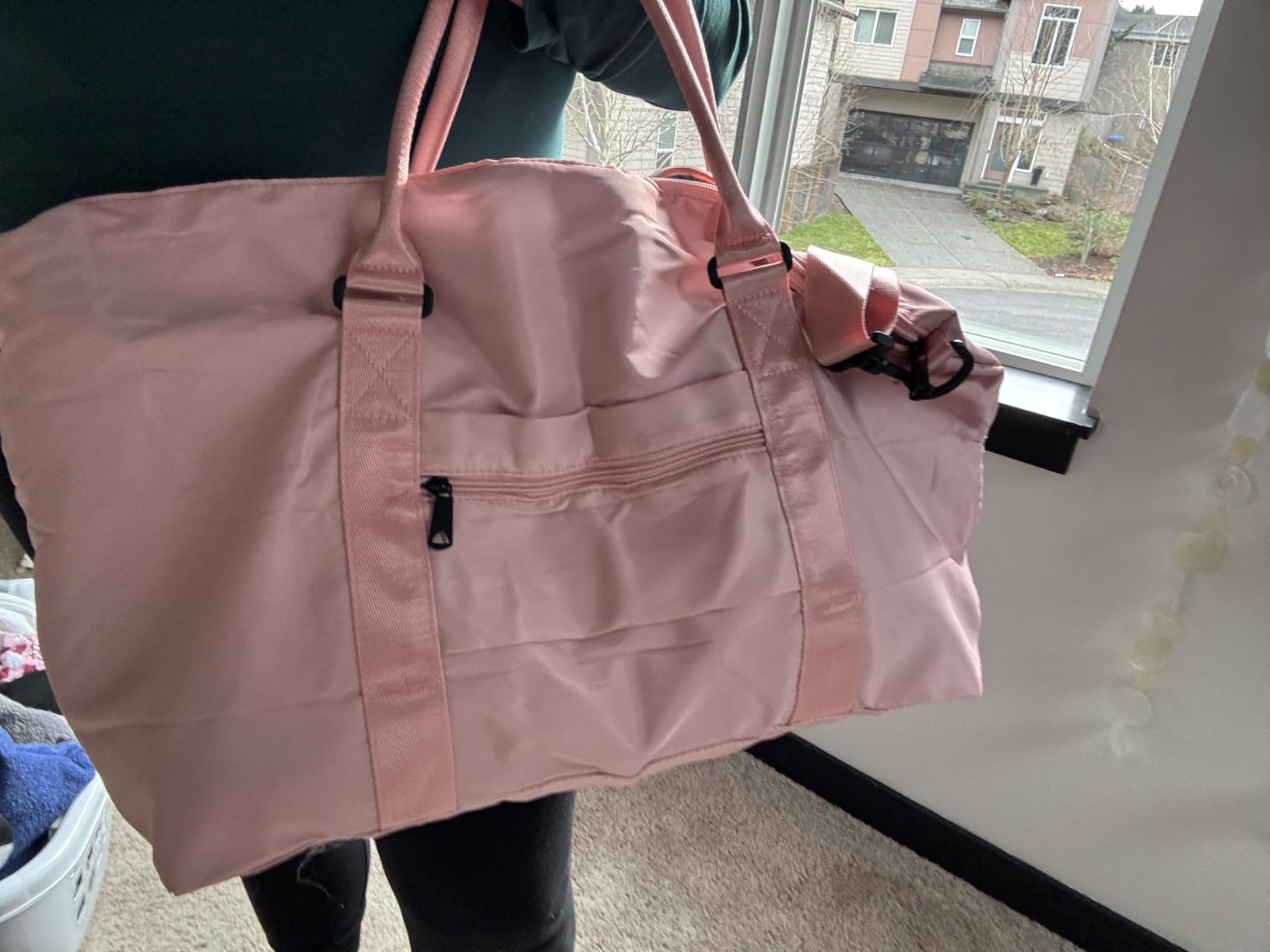 TOPBAG Travel Duffle Bag, Waterproof Weekender Carry On Tote Bags for Women, Sport Gym Bag for Men, Hospital Bag for Labor and Delivery, Overnight Luggage Bag with Trolley Sleeve Coral Pink customer photo 1