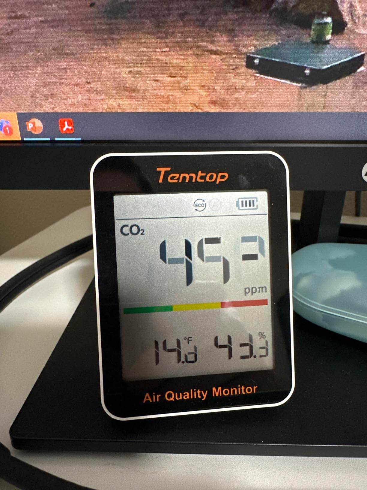 Temtop CO2 Monitor Indoor air Quality Monitor Portable CO2 Meter, CO2, Temperature, Humidity Home, Office or School customer photo 2