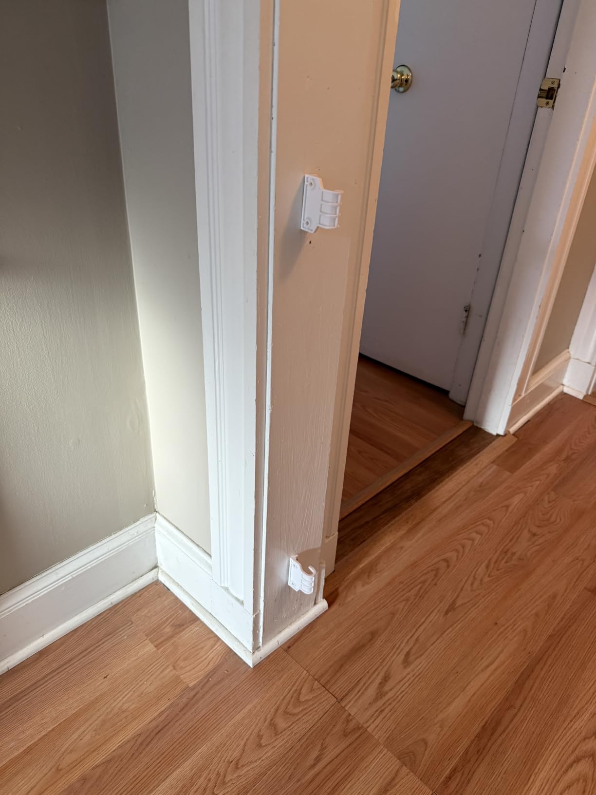 PRObebi Retractable Baby Gates for Stairs & Doorways, Indoor & Outdoor Use customer photo 1