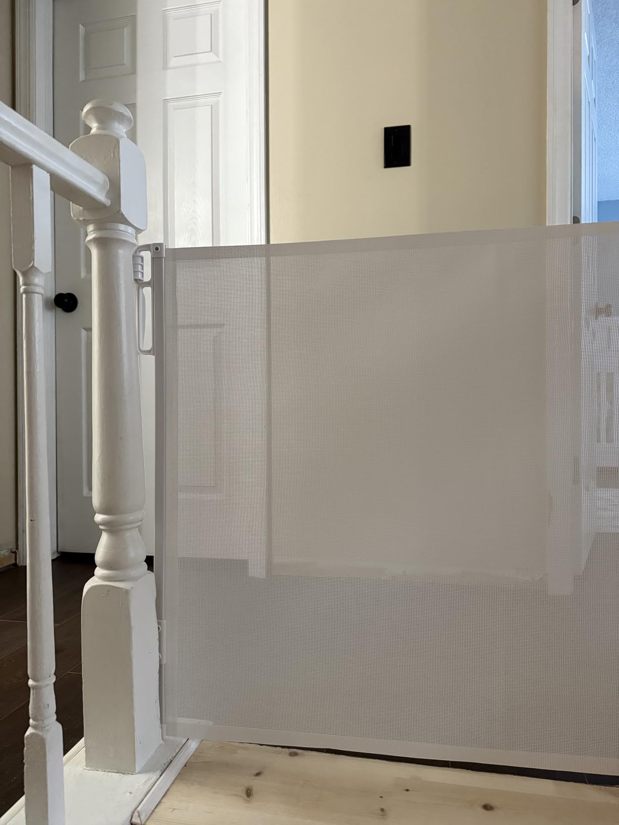 PRObebi Retractable Baby Gates for Stairs & Doorways, Indoor & Outdoor Use customer photo 2