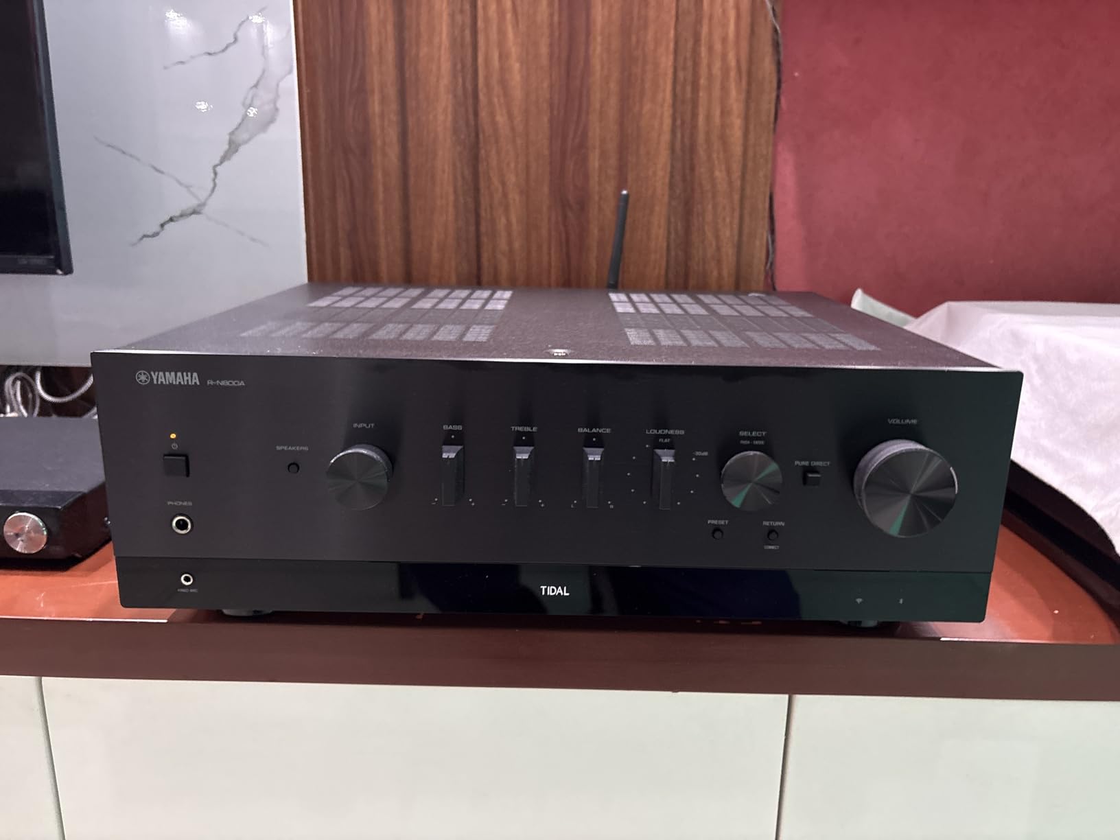Yamaha R-N800A Network Receiver with Phono and Built-in DAC, Black customer photo 2