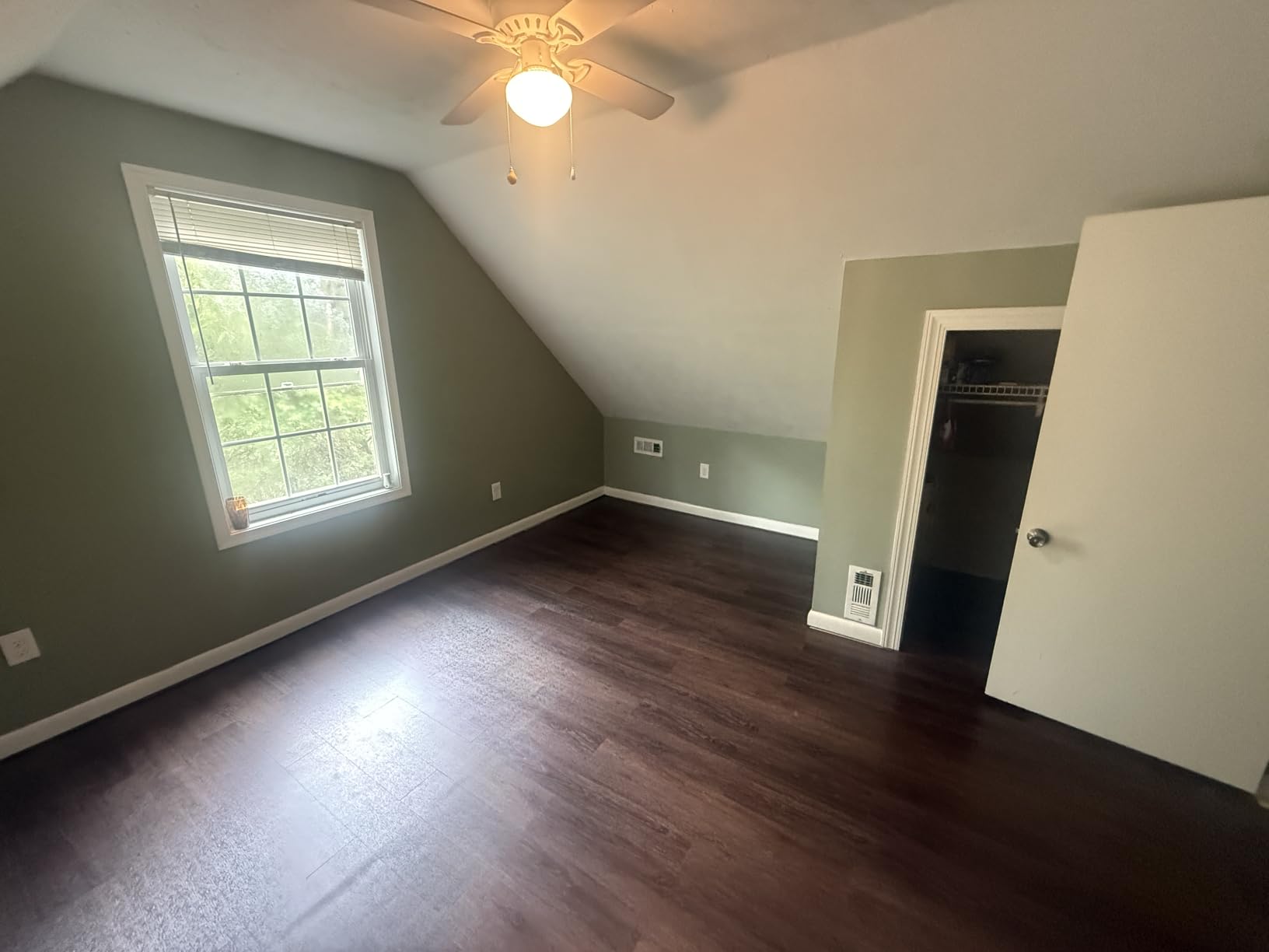 Art3d 36-Pack Wood Texture Peel and Stick Vinyl Flooring Tiles, Grey Ash customer photo 1