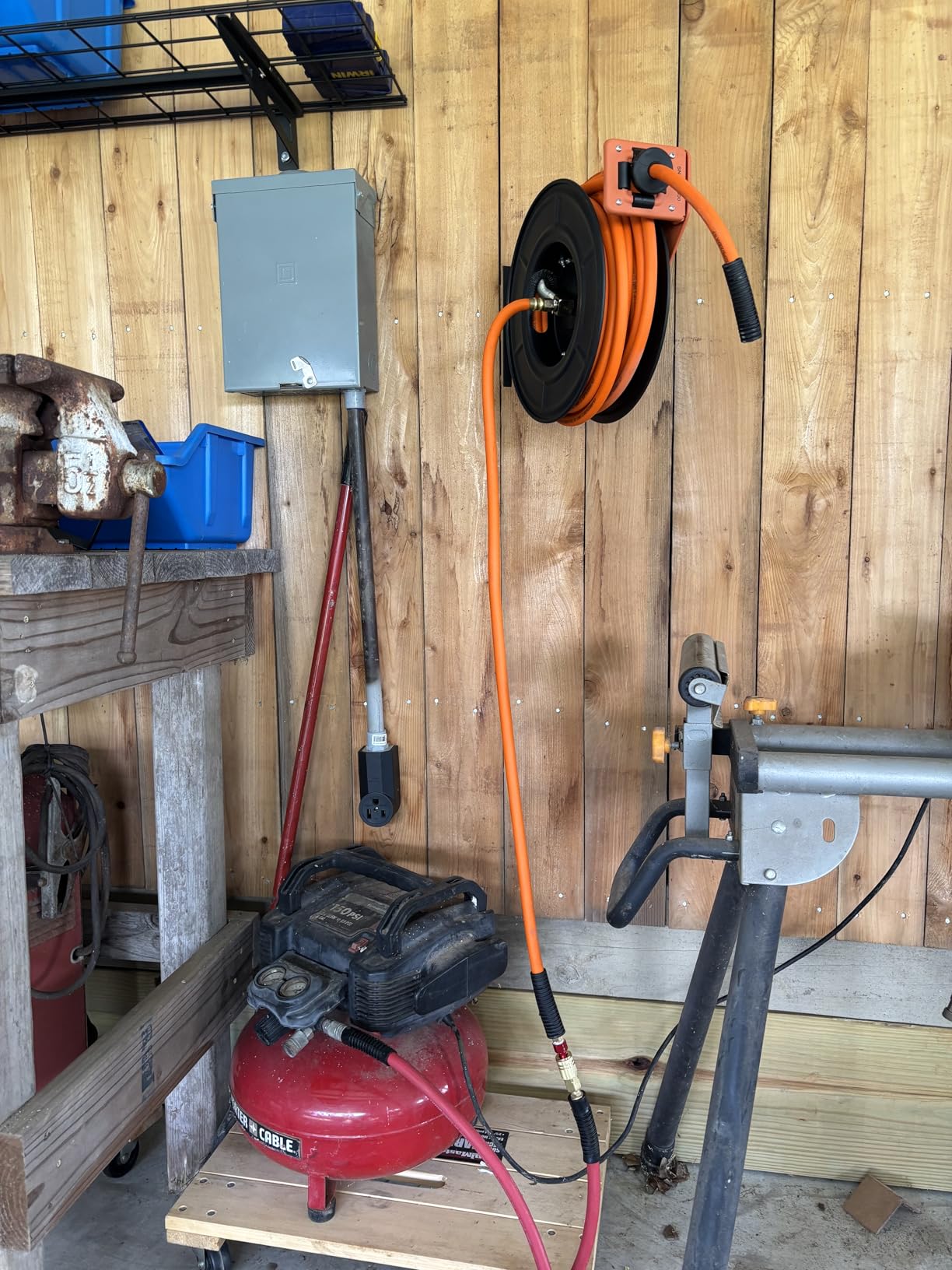 Giraffe Tools Retractable Air Hose Reel 50ft with Swivel Bracket 3/8