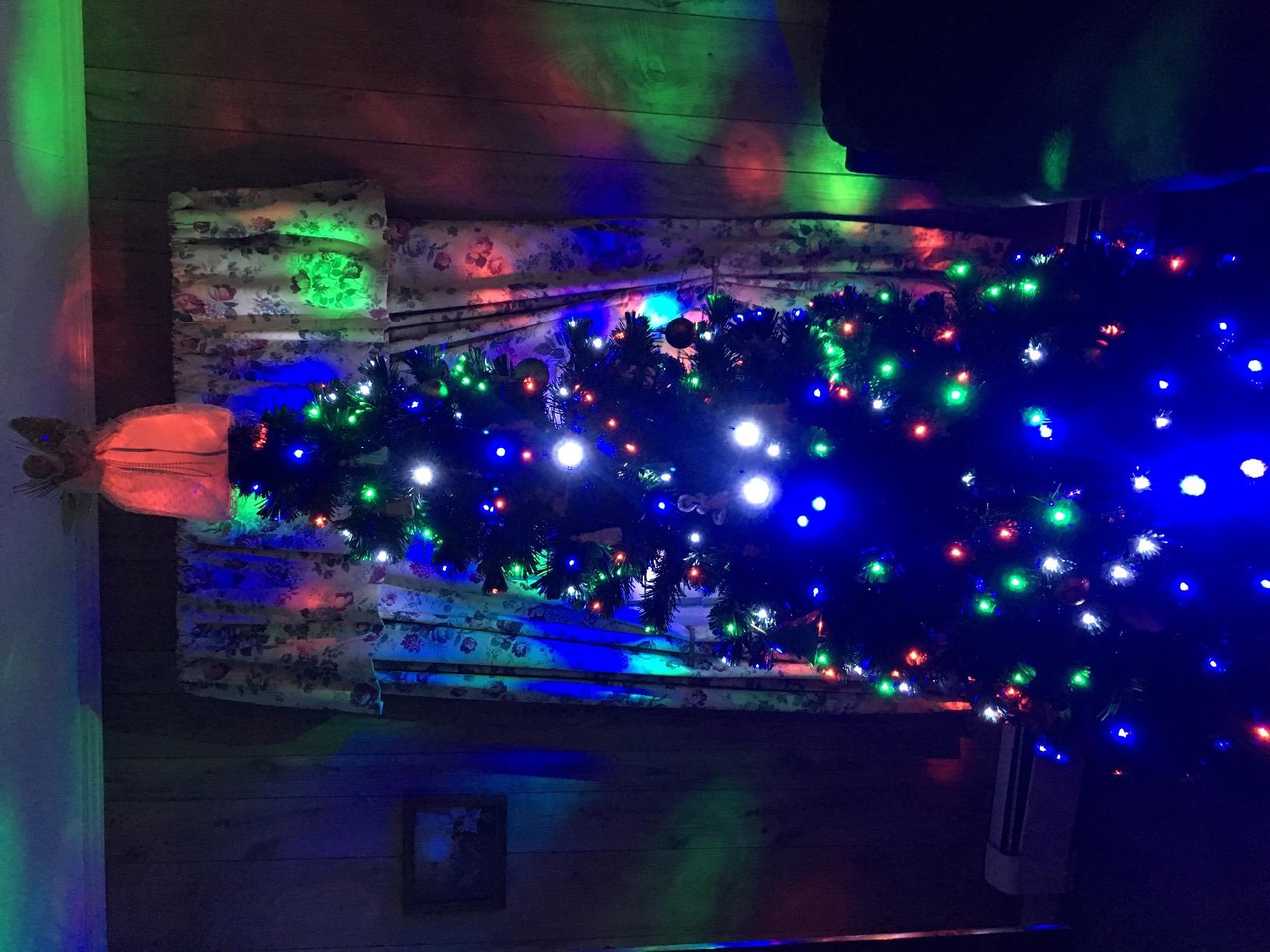 Best Choice Products 6ft Pre-Lit Fiber Optic Artificial Pine Christmas Tree, Holiday Décor Centerpiece w/ 230 Multicolored LED Lights, 8 Sequences, Foldable Stand customer photo 1