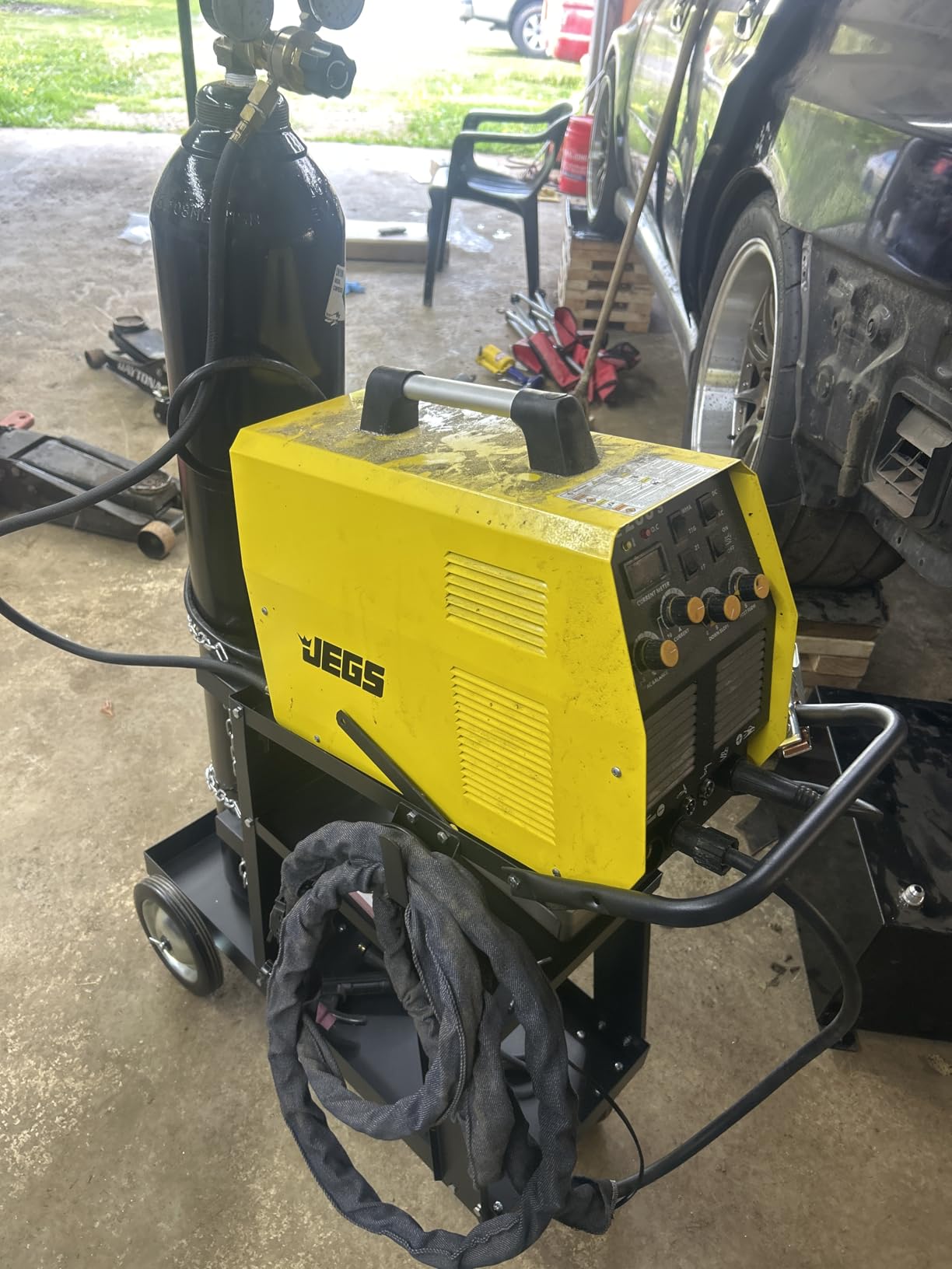 AQNIEGEP Welding Cart, Heavy Duty Welding Cart for Tig Mig Welder and Plasma Cutter, Welder Cart with Upgrade Handles and Increase Storage Space Tank Storage 400 lbs 3 Tiers customer photo 1