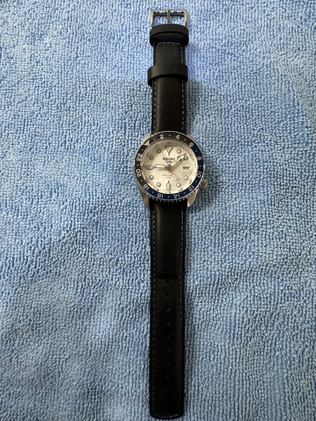 SEIKO Automatic Watch for Men - 5 Sports Collection - Men's Sport Watch, Stainless Steel, GMT Hand - Water-Resistant 100M customer photo 2