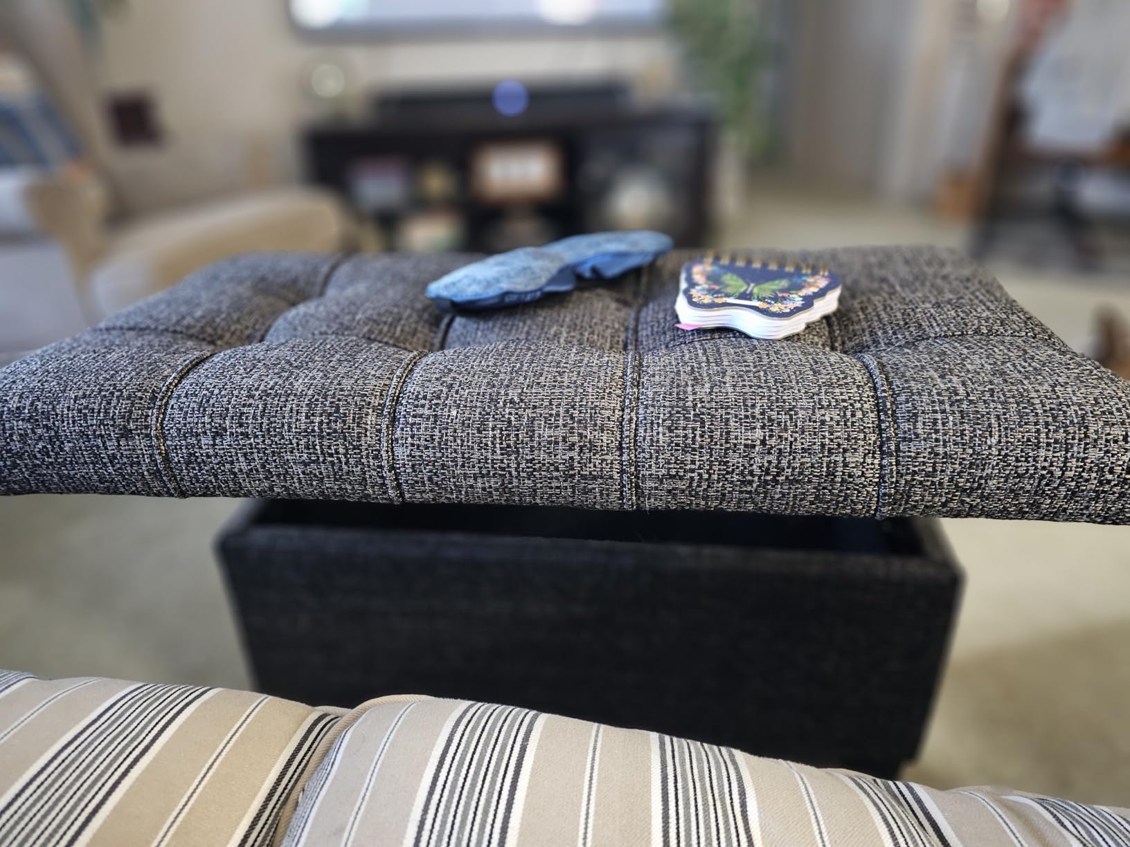 SIMPLIHOME Harrison 40