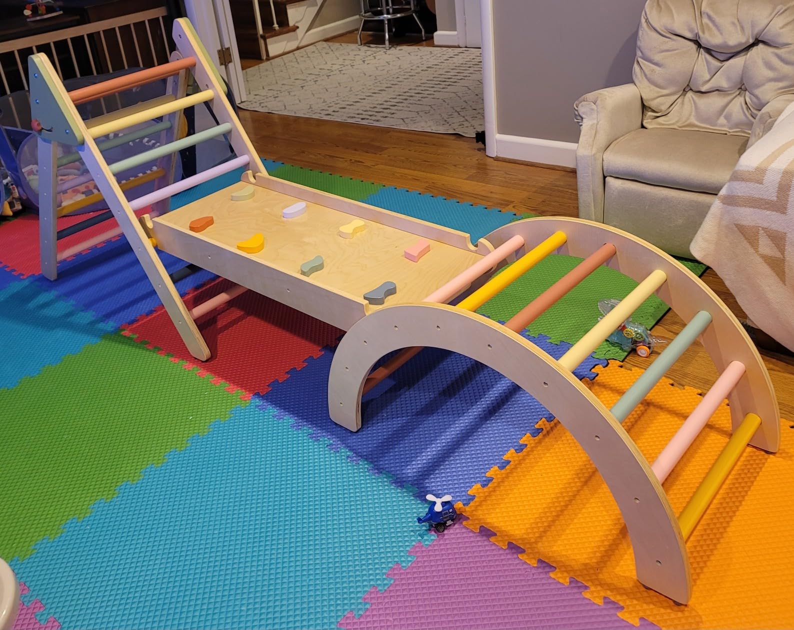LOL-FUN Foldable Pikler Triangle Climbing Toy with Slide for Toddlers 1-3 customer photo 2