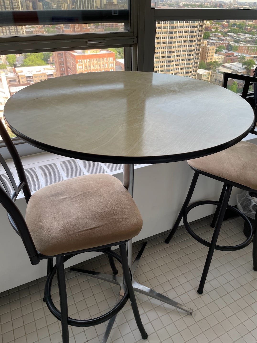 Flash Furniture 30 in Wood Round Cocktail Table, Black customer photo 1