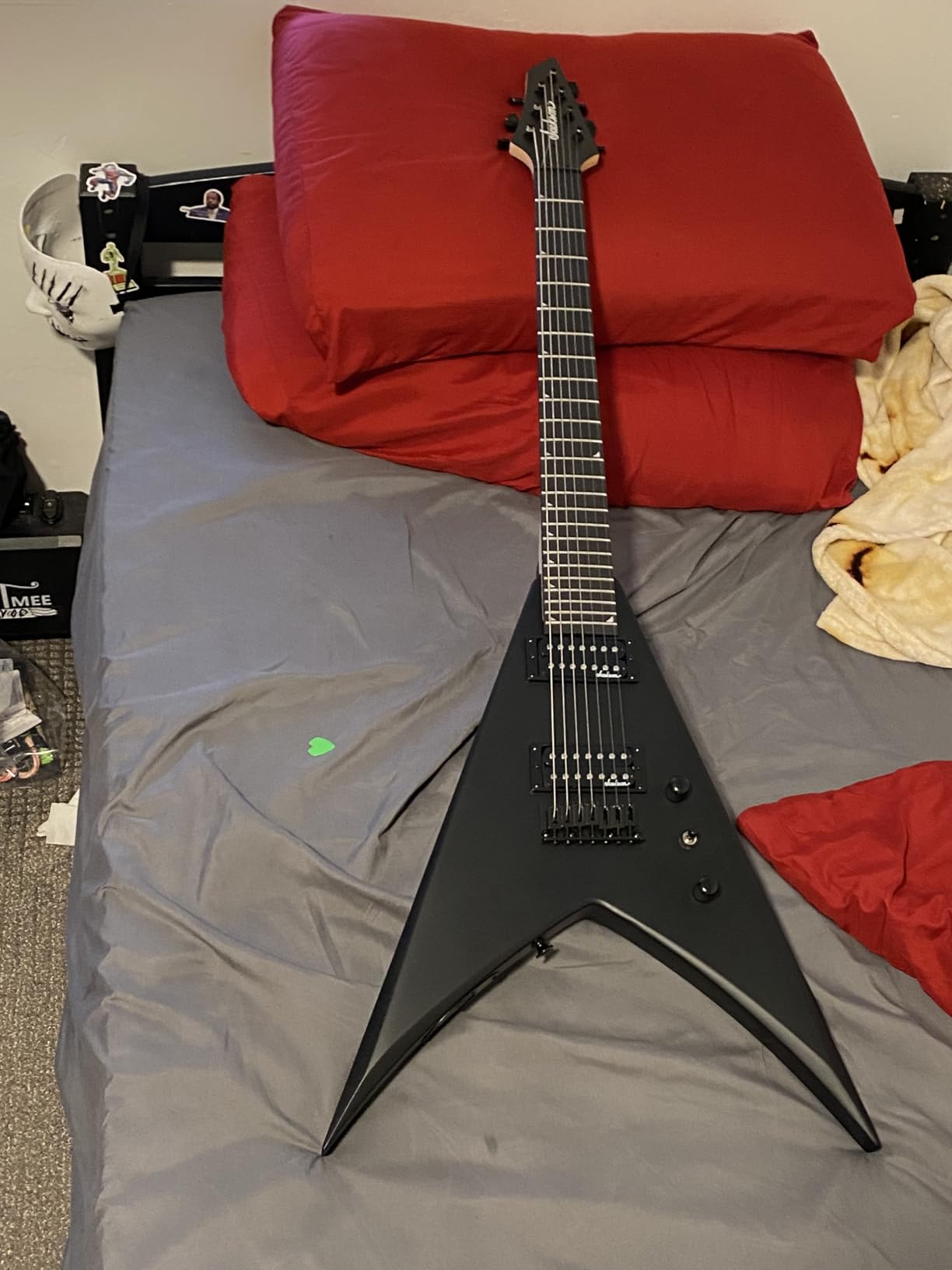 Jackson King V JS22 HT 7-string Electric Guitar - Satin Black customer photo 1