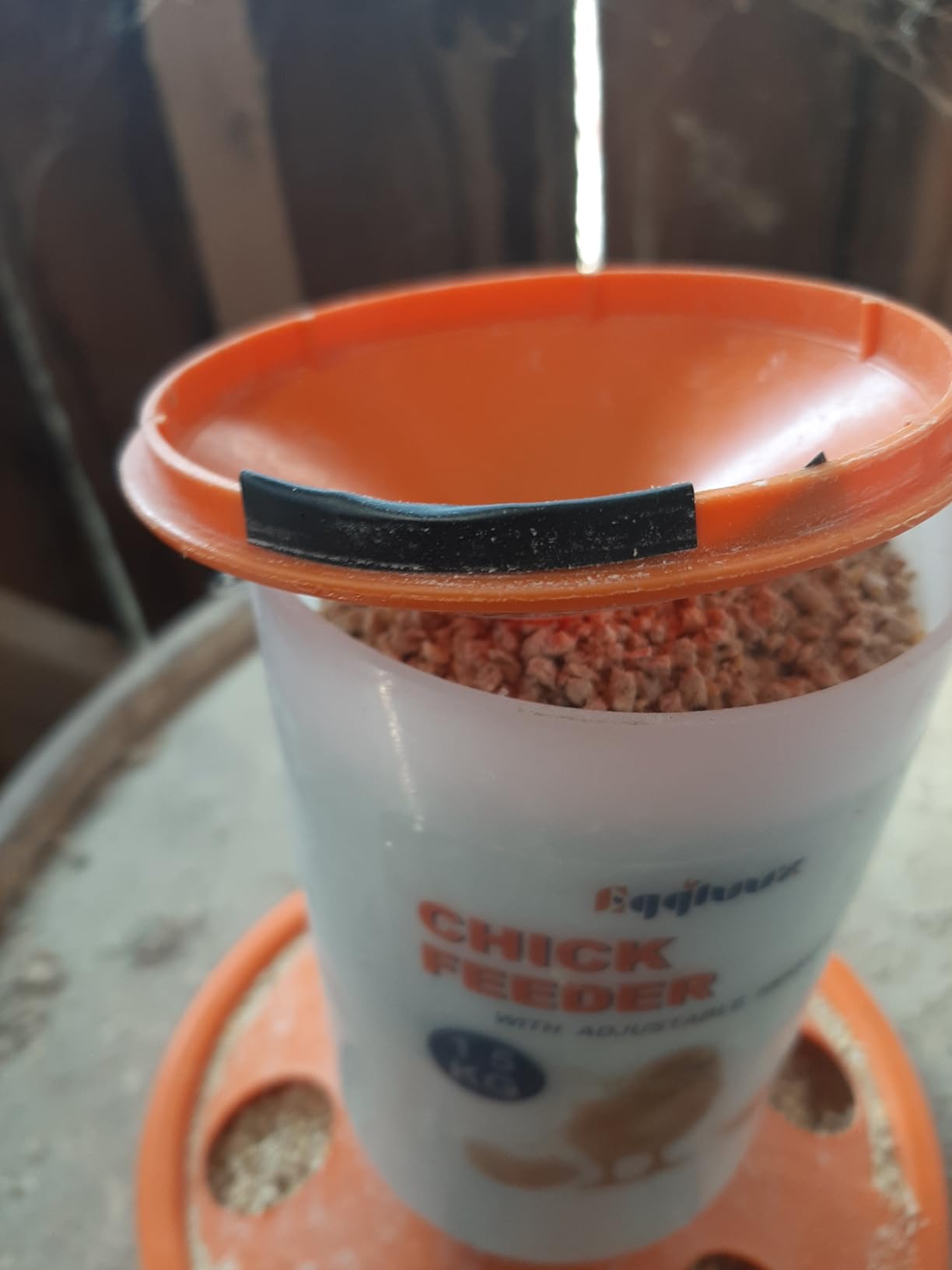 Eggluuz Chick Feeder and Waterer Kit, Top Fill 1.5kg Chick Feeder and 1.5L Chick Waterer with 3 Adjustable Heights customer photo 1