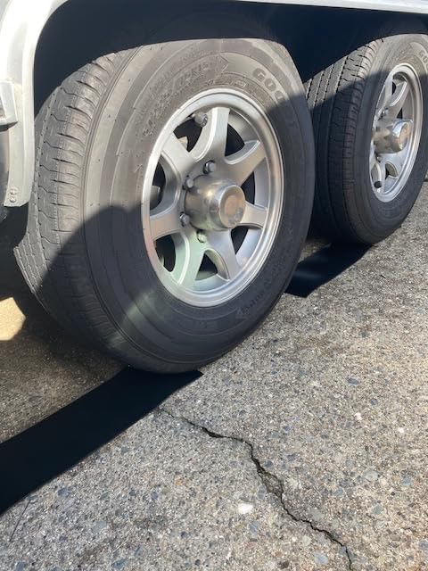 RV Leveling Blocks Ramp Kit, 2 Packs Camper Leveler System for Travel with Two Chocks, 2 Anti-Slip Mats, 1T Bubble Level and Carry Bag, Up to 35000 LBS, Easier & Faster to Level Camper-Orange customer photo 2