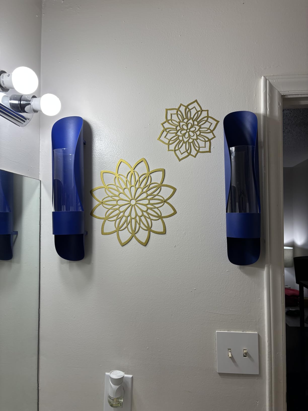 Zzbakress 3 Pcs Metal Flowers Wall Art Bathroom Wall Decor, Black Elegant customer photo 1