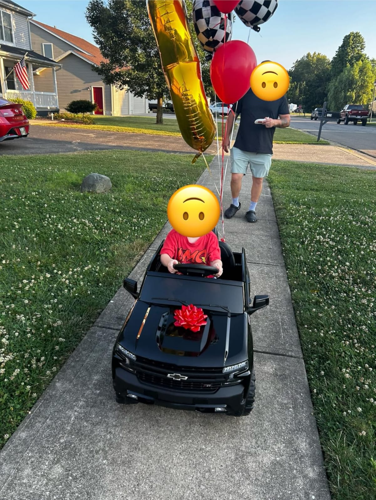 Best Choice Products 12V Licensed Chevrolet Silverado Ride On Truck, Electric Car Toy w/Parent Remote Control, Truck Bed Storage, Bluetooth Speaker, LED Lights, 2.5 MPH Max Speed - Black customer photo 1
