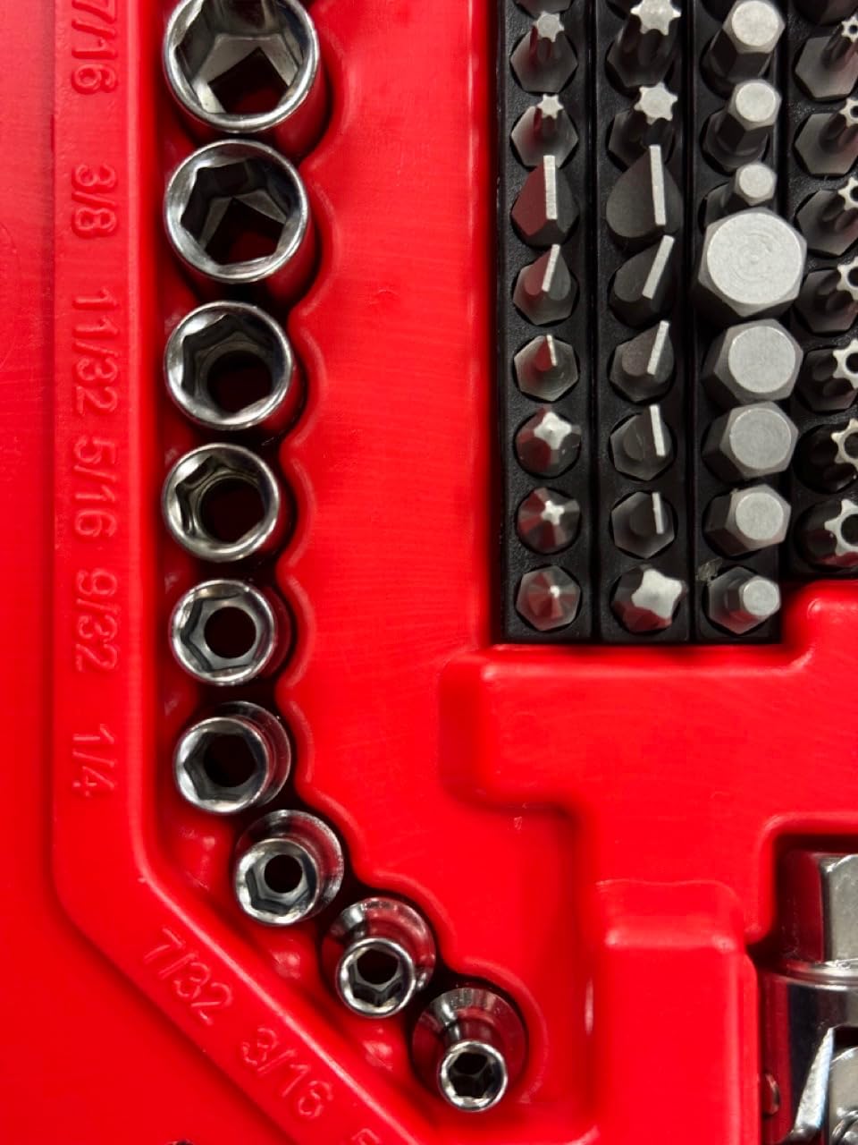 CRAFTSMAN 189 Piece Mechanics Tool Set, 1/4, 3/8 and 1/2 Inch Drive Socket Wrench Set with Thinner Ratchet, Steel 6 and 12-Point Sockets, Wrenches, Hex Keys and Specialty Bits, 90-Tooth (CMMT12134) customer photo 1