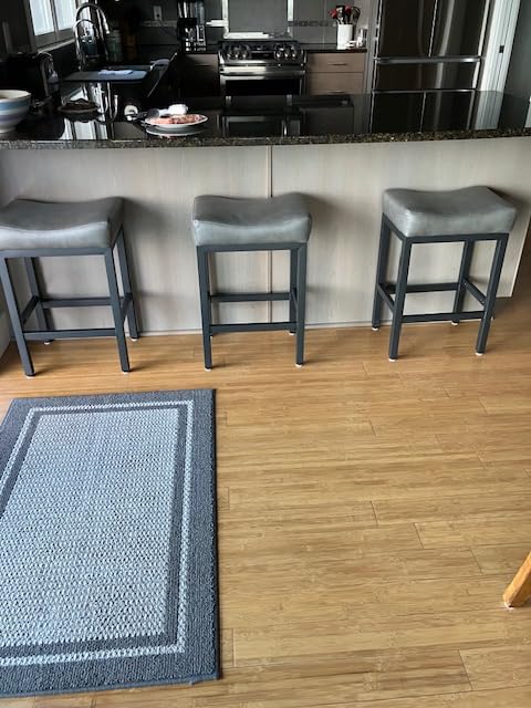 Raynesys 24 Inche Bonded Leather Counter Height Bar Stools Set of 2 Square | Barstools with Thick Bonded Leather Saddle Seats & Heavy Duty Metal Base for Kitchen Counter, Easy Assembly, All Black customer photo 2