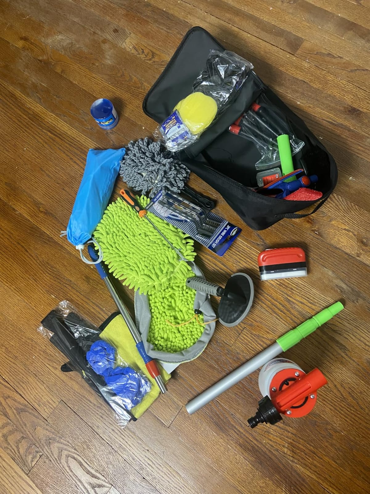 63PCS Car Wash Cleaning Kit,Car Wash Brush with Long Handle,Car Detailing Kit with Foam Gun,Car Cleaning Supplies,Handheld Vacuum, Car Detailing Kit (63PCS) customer photo 2