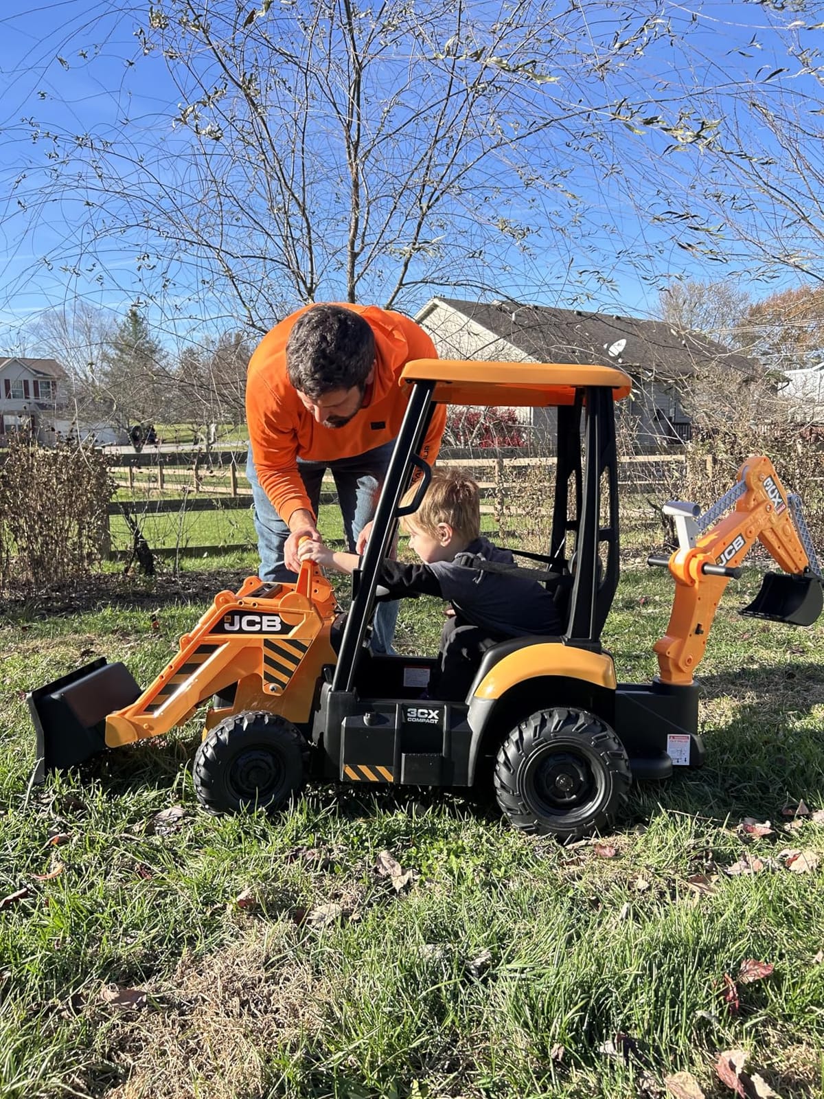 ENYOPRO 12V Ride on Excavator Toy, Licensed JCB 3CX Electric Backhoe Loader Car for Kids, Ride on Digger, Bulldozer & Construction Vehicles w/Remote Control, Moving Parts, Adjustable Seat, Soft Start customer photo 1