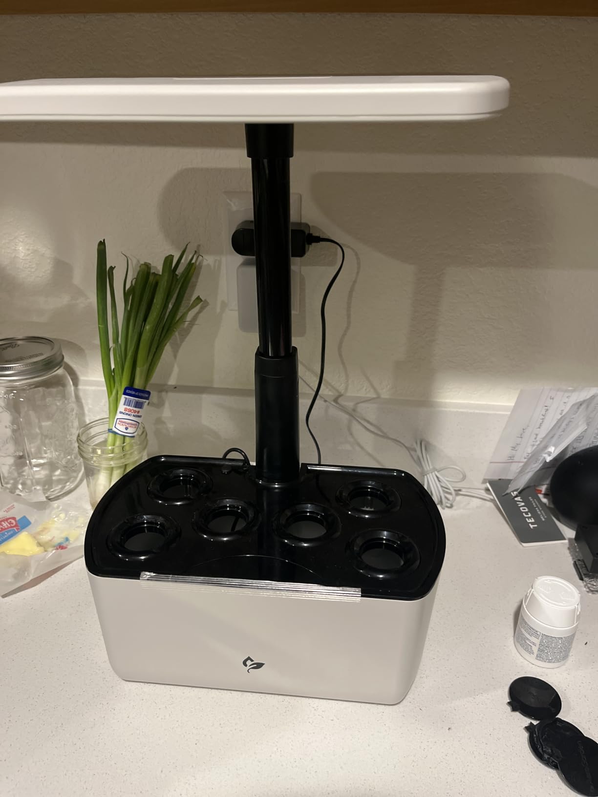 AeroGarden Harvest Lite, Black customer photo 2