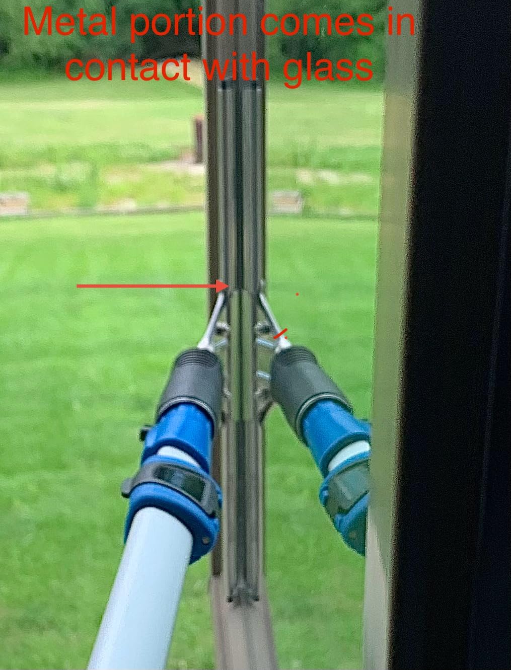 Unger Professional Connect and Clean Total Pro Cleaning Kit, All-in-One Household Window Washing with Streak-Free Results, Includes 12” Squeegee, 14” Scrubber Washer, Telescopic Pole Extends Up to 6’ customer photo 1