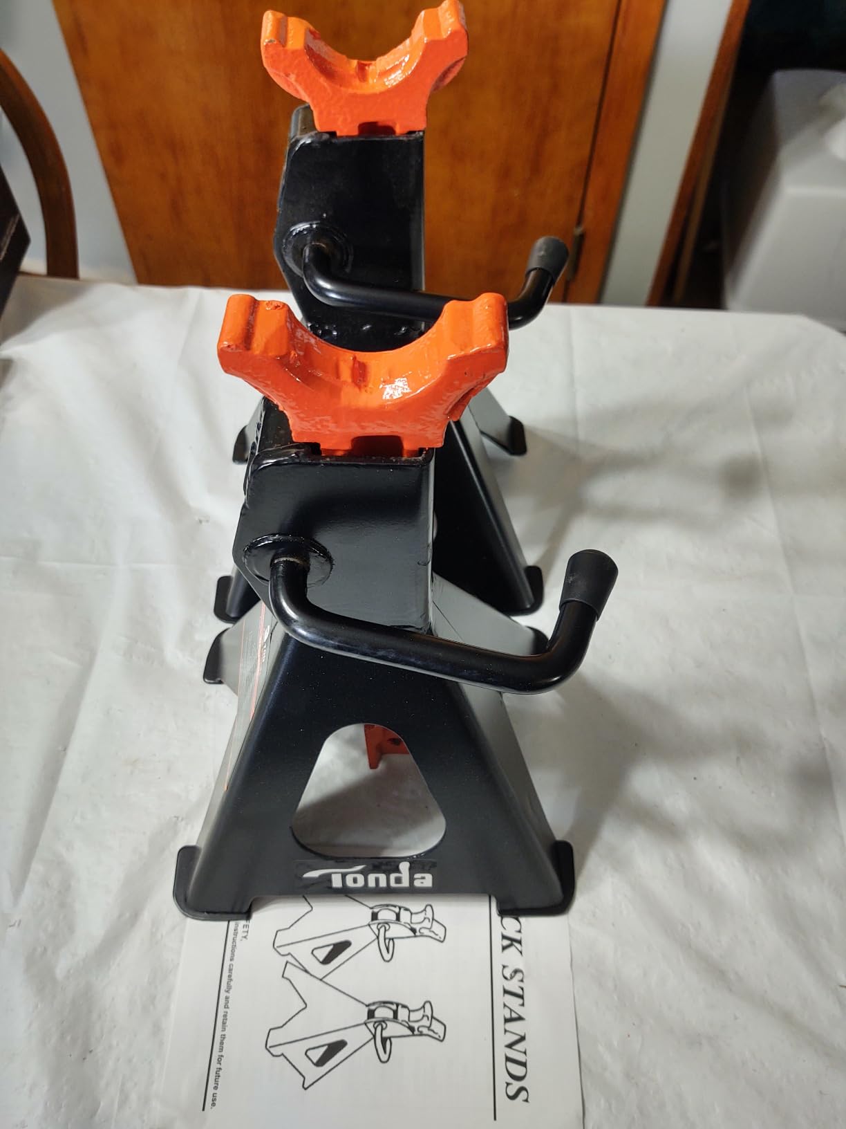 TONDA Jack Stands 3 Ton, Extra Tall, 13.39-21.06 in, 1 Pair customer photo 2