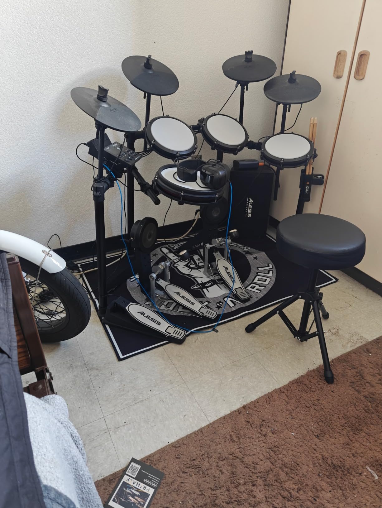 Alesis Strike Amp 8 MK2 2000W Electric Drum Amp customer photo 1
