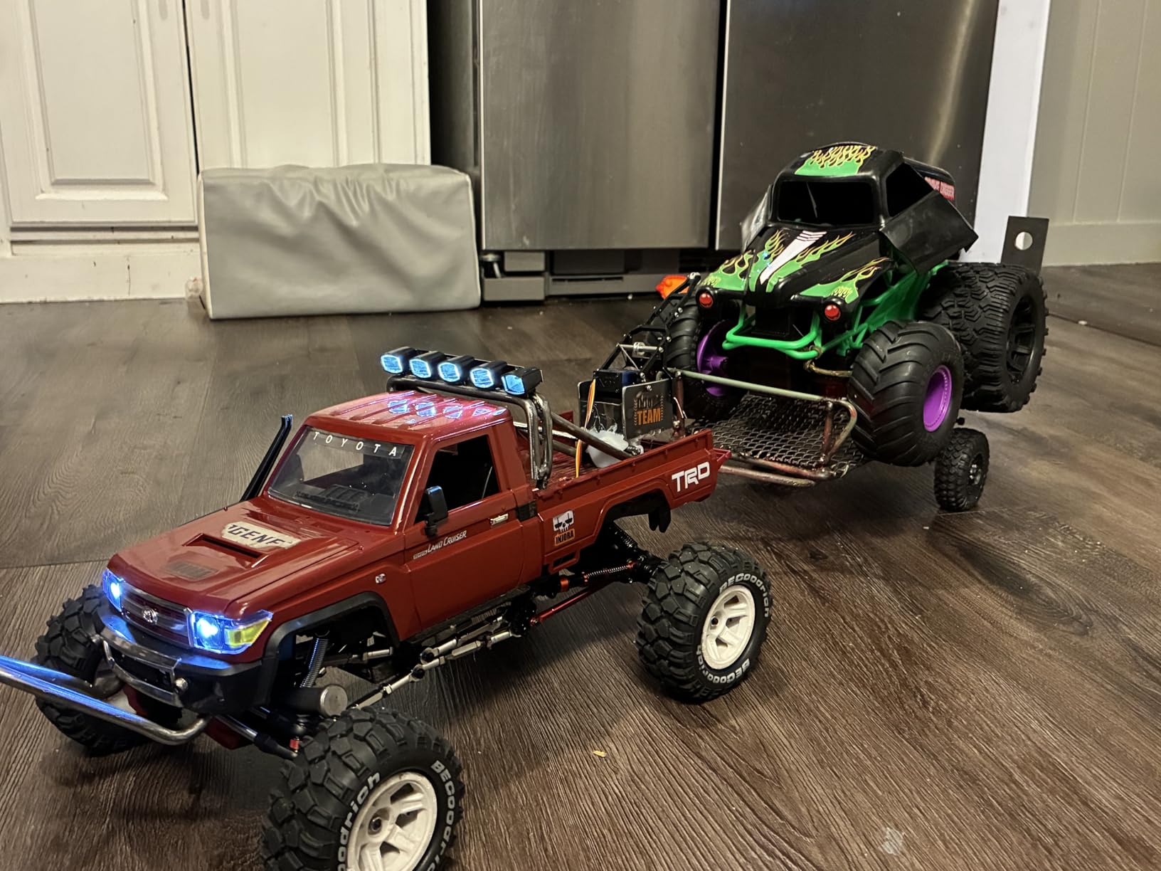 RC Rock Crawler RC Truck 4x4 Toyota LC79 MN82 RC Crawler 1/12 Scale customer photo 2