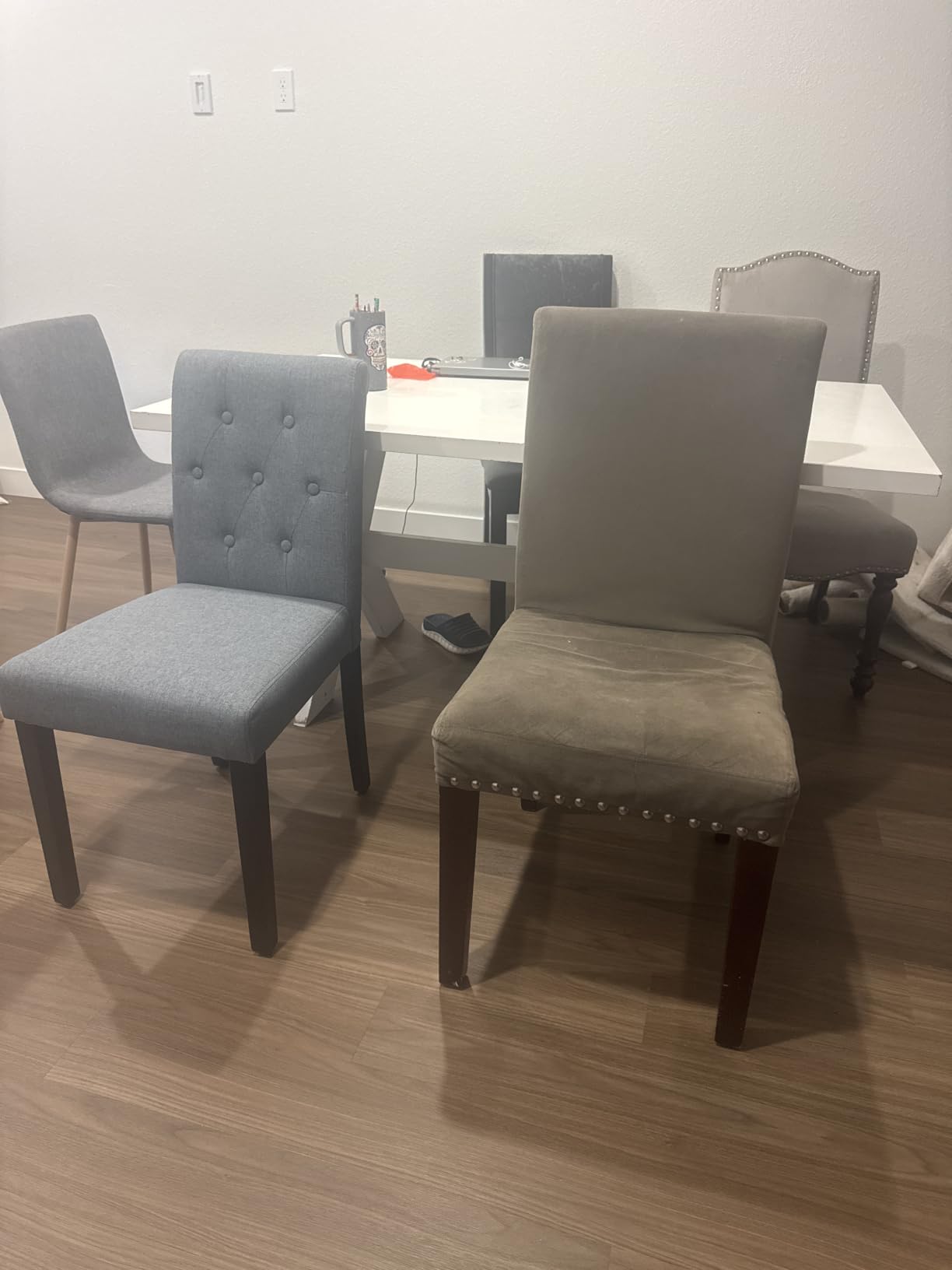 Welzona Upholstered Dining Chairs Set of 4, Button Tufted Parsons Dining Chair with Solid Wood Legs, Modern Fabric Side Chair for Dining Room/Kitchen/Restaurant/Hotel- Black customer photo 2