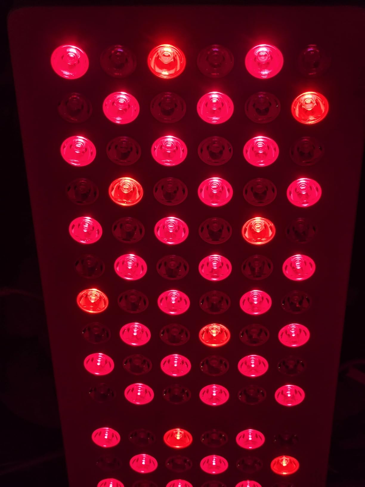 Makiuri Clinical Grade Red Light Panel 300 LEDs | Red & NIR (Black Neptune) customer photo 1