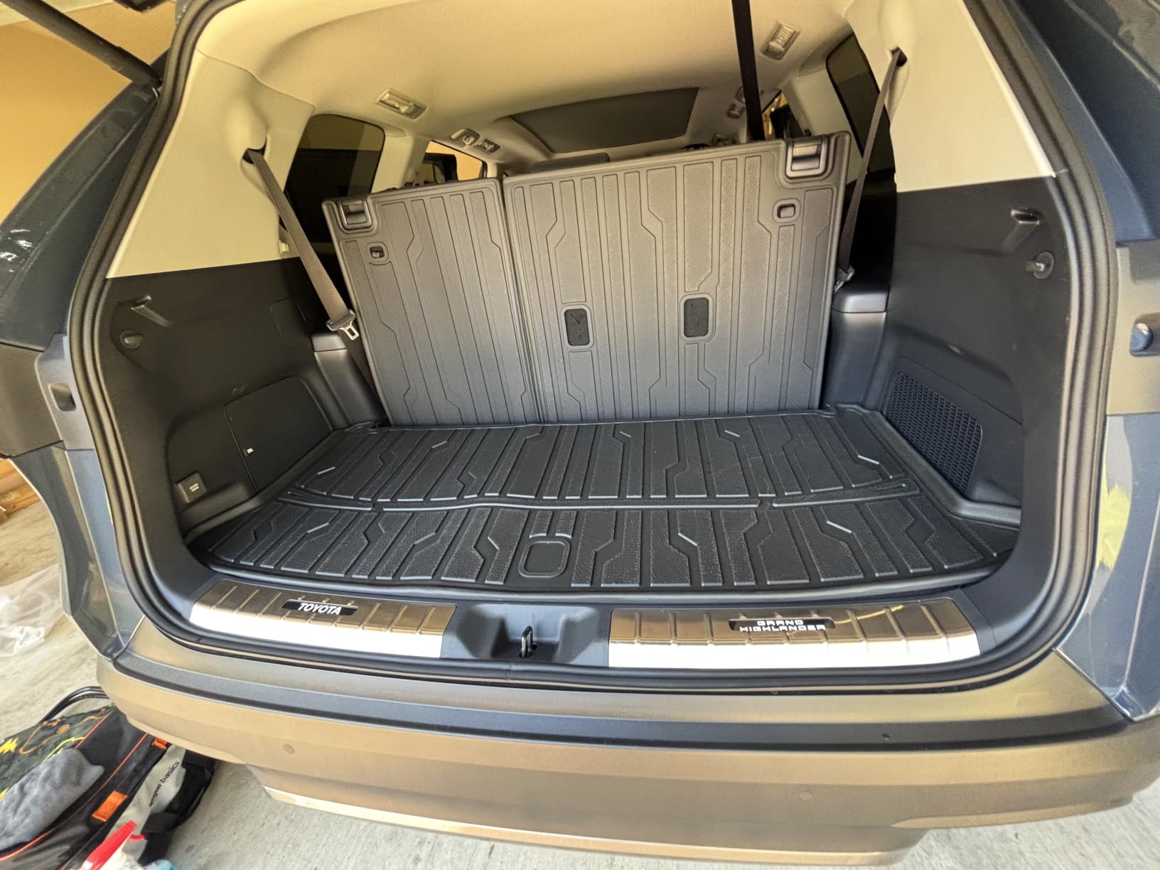 TripleAliners All Weather Floor Mats for 2023-2026 Tesla Cybertruck customer photo 2