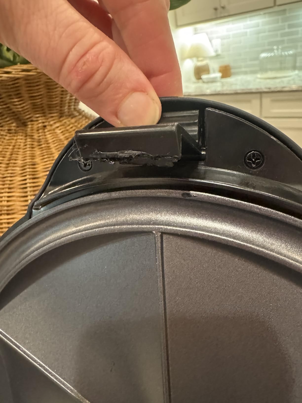 Baker's Friend Electric Quesadilla Maker with Extra Stuffing Design, 9.5 Inch with Easy Slice 6 Wedge, Non Stick Surface, Non-Slip Feet, Grilled Cheese Maker Machine, Graphite Black customer photo 2