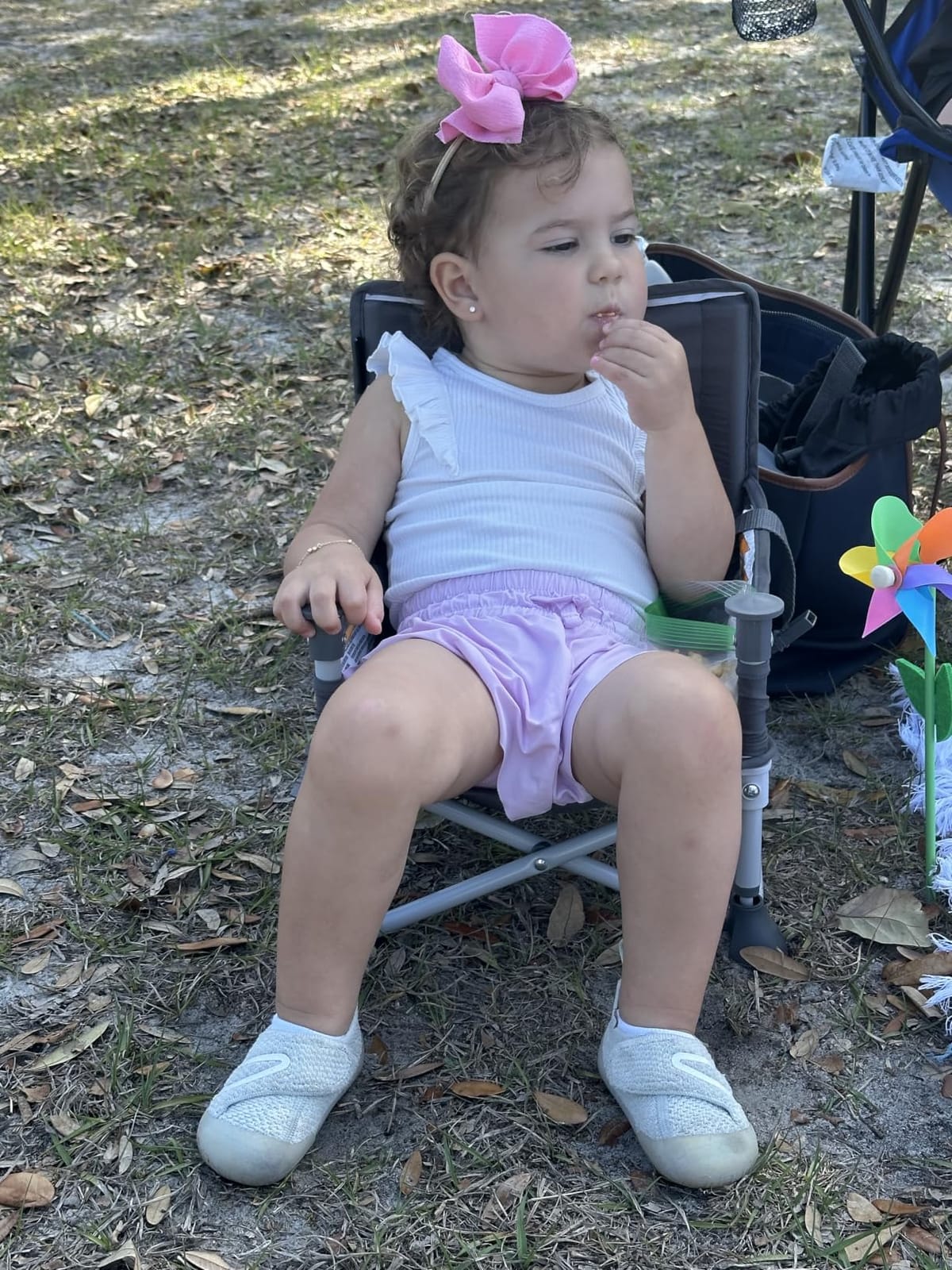 Bright Starts Pop ‘N Sit Portable Booster Seat, 3-in-1 Floor Seat, Travel High Chair & Toddler Booster with Feeding Tray, Indoor/Outdoor, Grey, 6 Months–3 Years customer photo 2