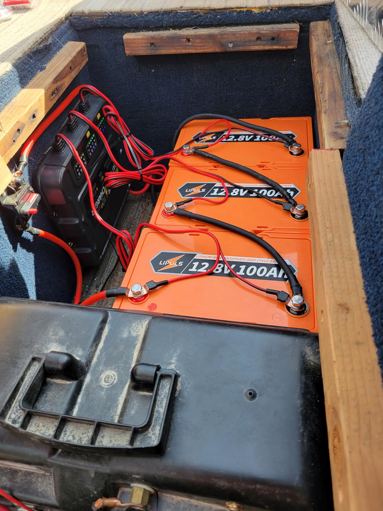 3 Bank Marine Battery Charger, 12V 30A (10A/Bank) Smart Waterproof Onboard Boat Battery Charger, Battery Maintainer & Desulfator for SLA/AGM/Lithium (LiFePO4), Calcium and Deep-Cycle Batteries customer photo 2