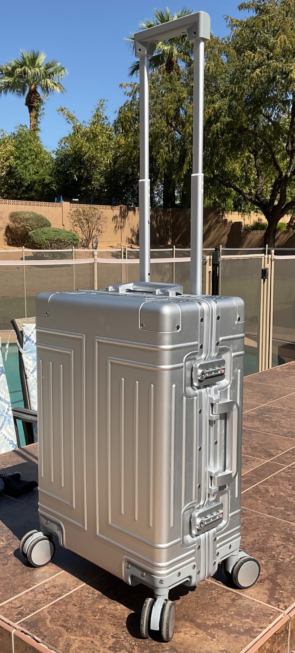 All Aluminum 20'' Luggage with Removable Spinner Wheels,Provide Spare Wheels.Carry on Luggage 22 x 14 x 9 Airline Approved Lightweight Metal Hard Shell Zipperless Suitcase customer photo 2