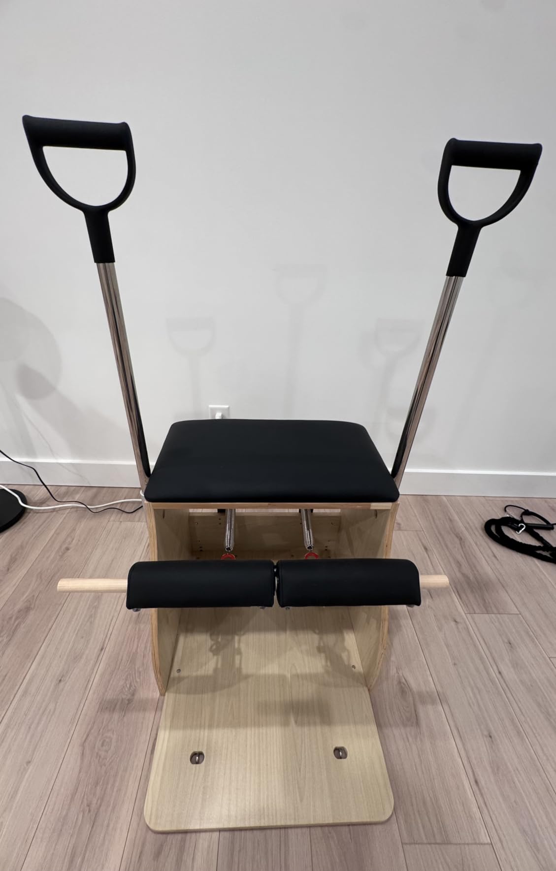 EchoMe Plates Combo Chair with Handles, Split-Pedal Stability Pilates Chair,Yoga Fitness Trainer, Pilates Reformer Machine, Pilates Equipent of Maple Wood for Home use and Studio Use customer photo 2