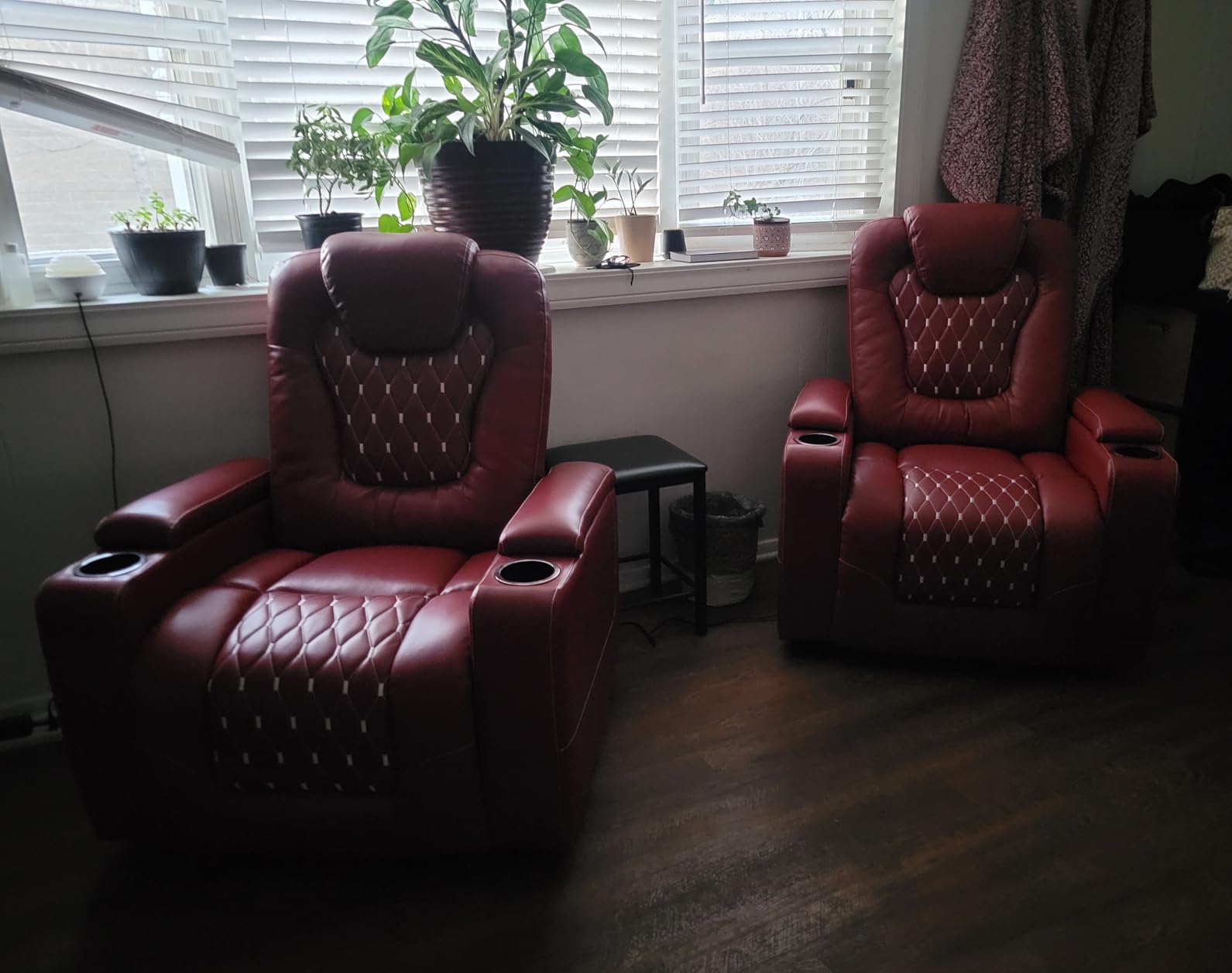 ANJ Power Recliner Chair with USB Ports and Cup Holders - Overstuffed Electric Home Theater Seating PU Leather Reclining Furniture with Hidden Arm Storage, Easy to Clean (Set of 2, Red) customer photo 2