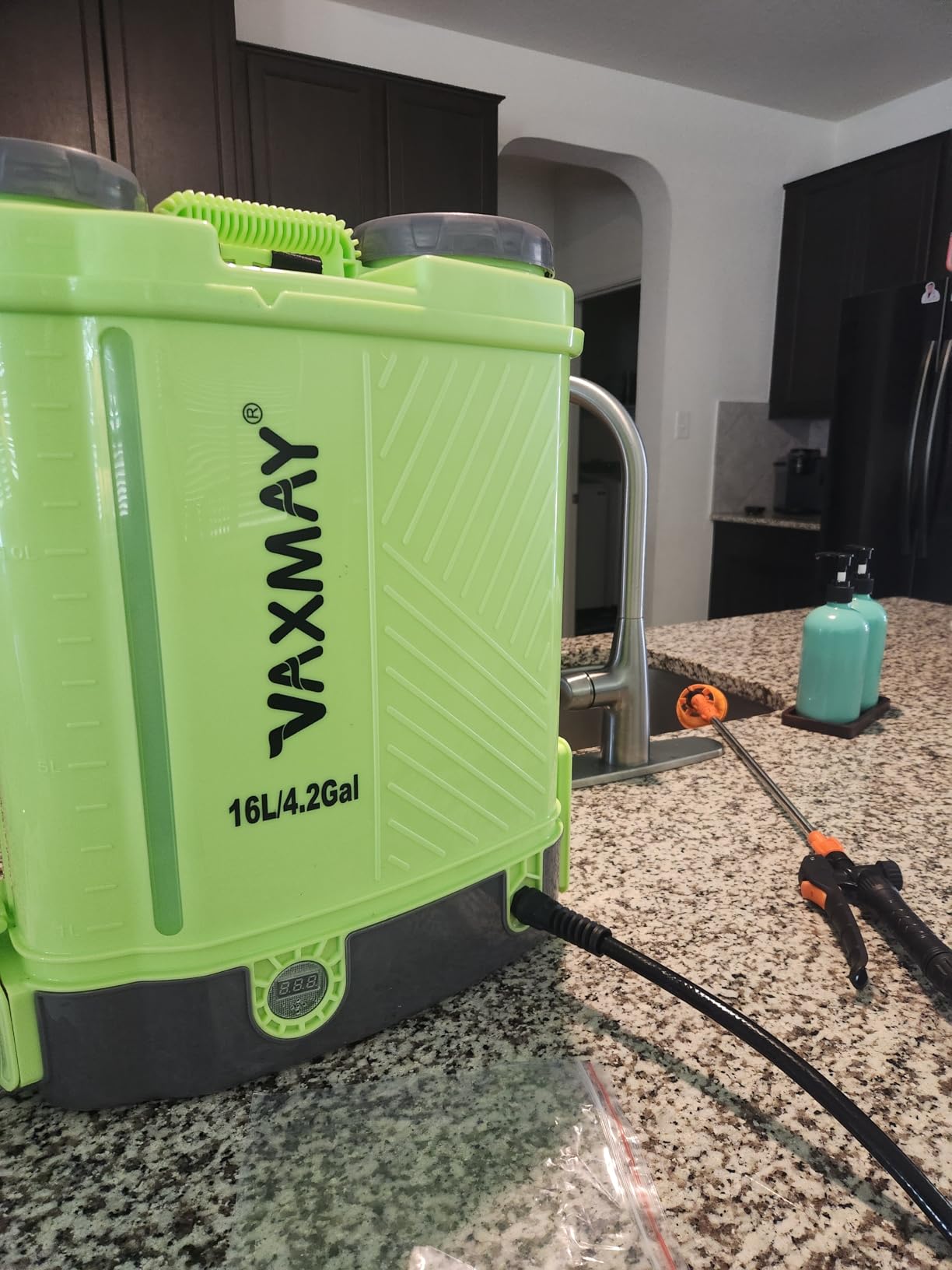 Battery Powered Backpack Sprayer 3.2 Gallon, VAXMAY 80 PSI Electric Garden Sprayer Works with Makita 18V Battery, Weed Lawn Sprayer with Telescopic Wand, 5 Nozzles, 2.0 Ah Battery & Charger Included customer photo 2
