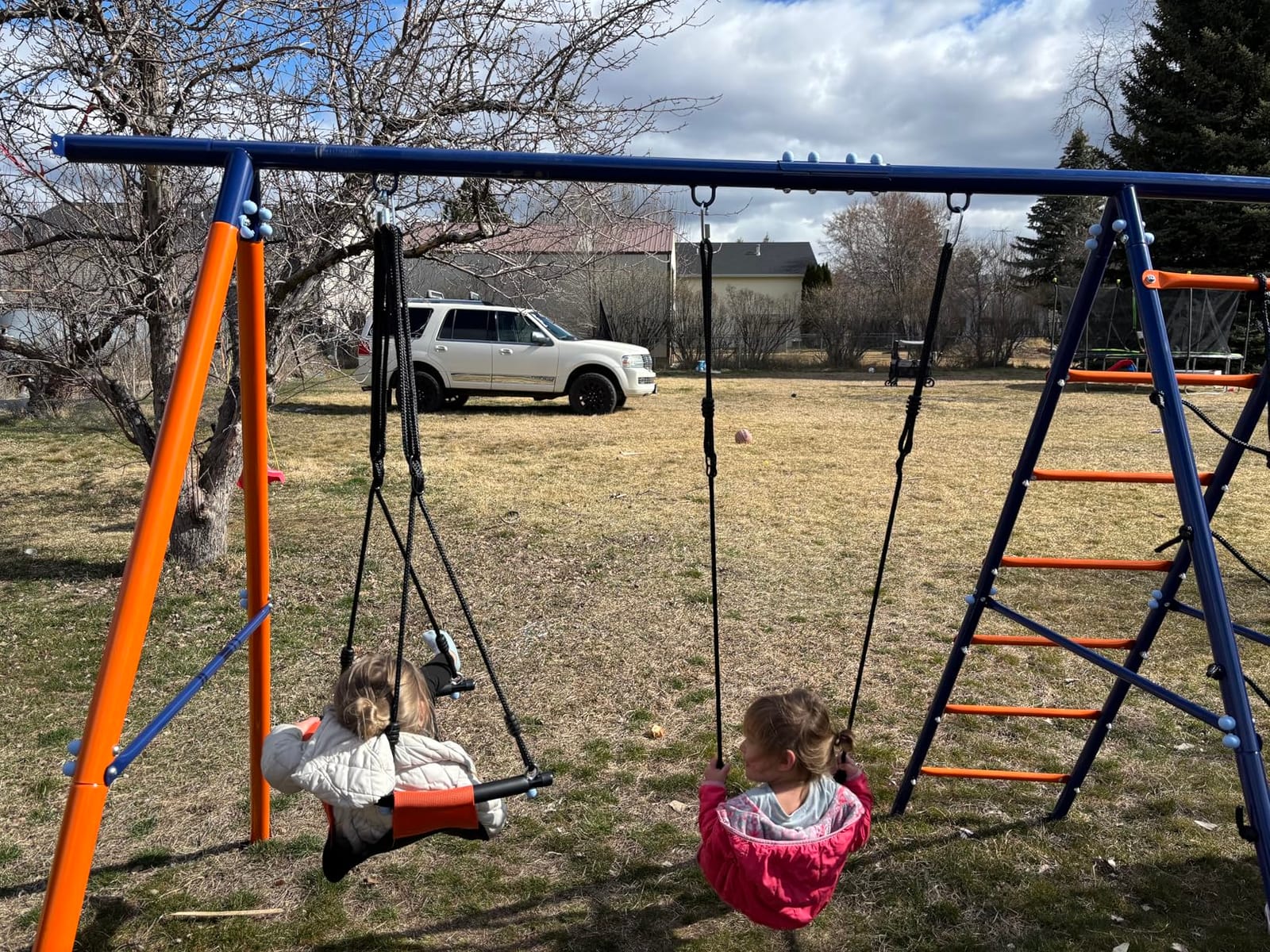 Swing Sets for Backyard 700 lb - 6 in 1 Playground Sets with 3 Swings Seats customer photo 2