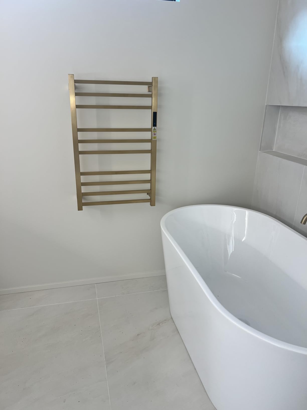 XBVV Gold Heated Towel Rack for Bathroom, Wall Mounted Bath Towel Warmer, Plug-in Electric Towel Rack, 304 Stainless Steel Fast Heating Towel Rack,Keep Bathroom Shower Towels Warm (4-Bar) customer photo 1