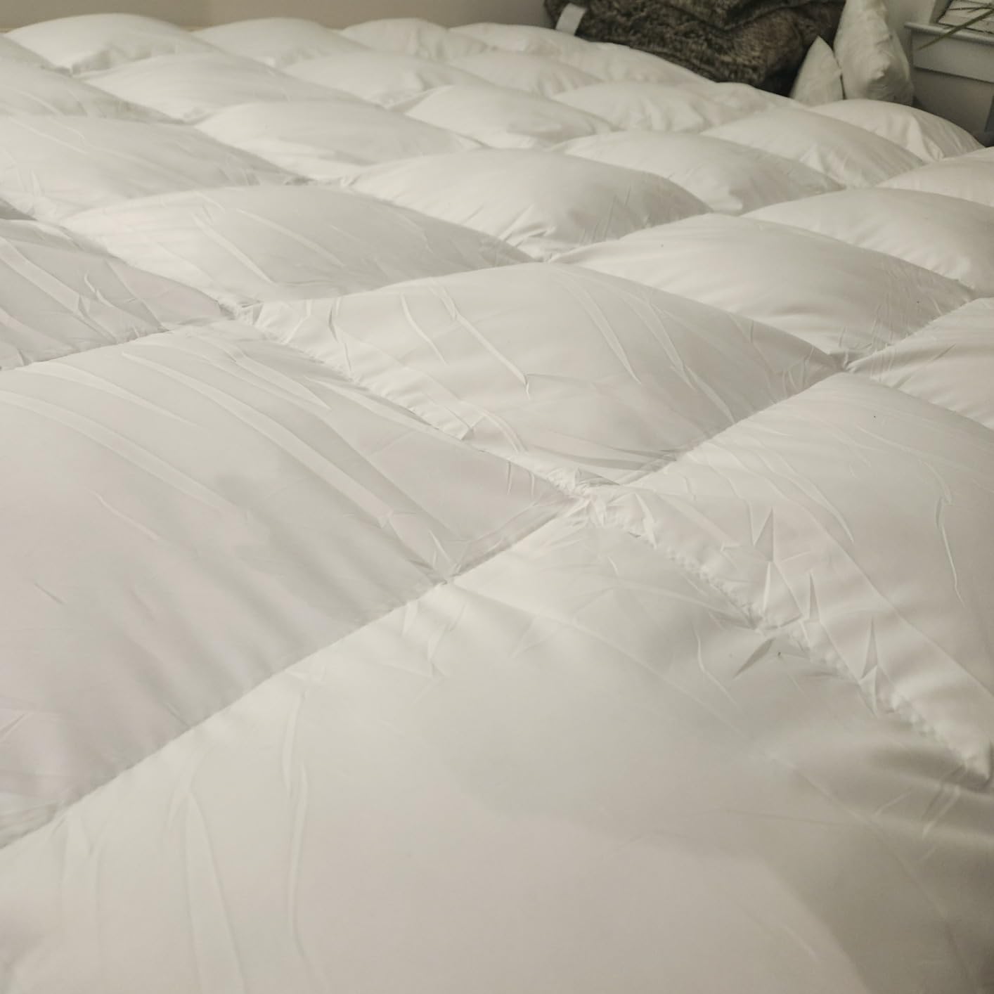 Hotel Grand White Goose Down Fiber Comforter Queen Size for Summer customer photo 1