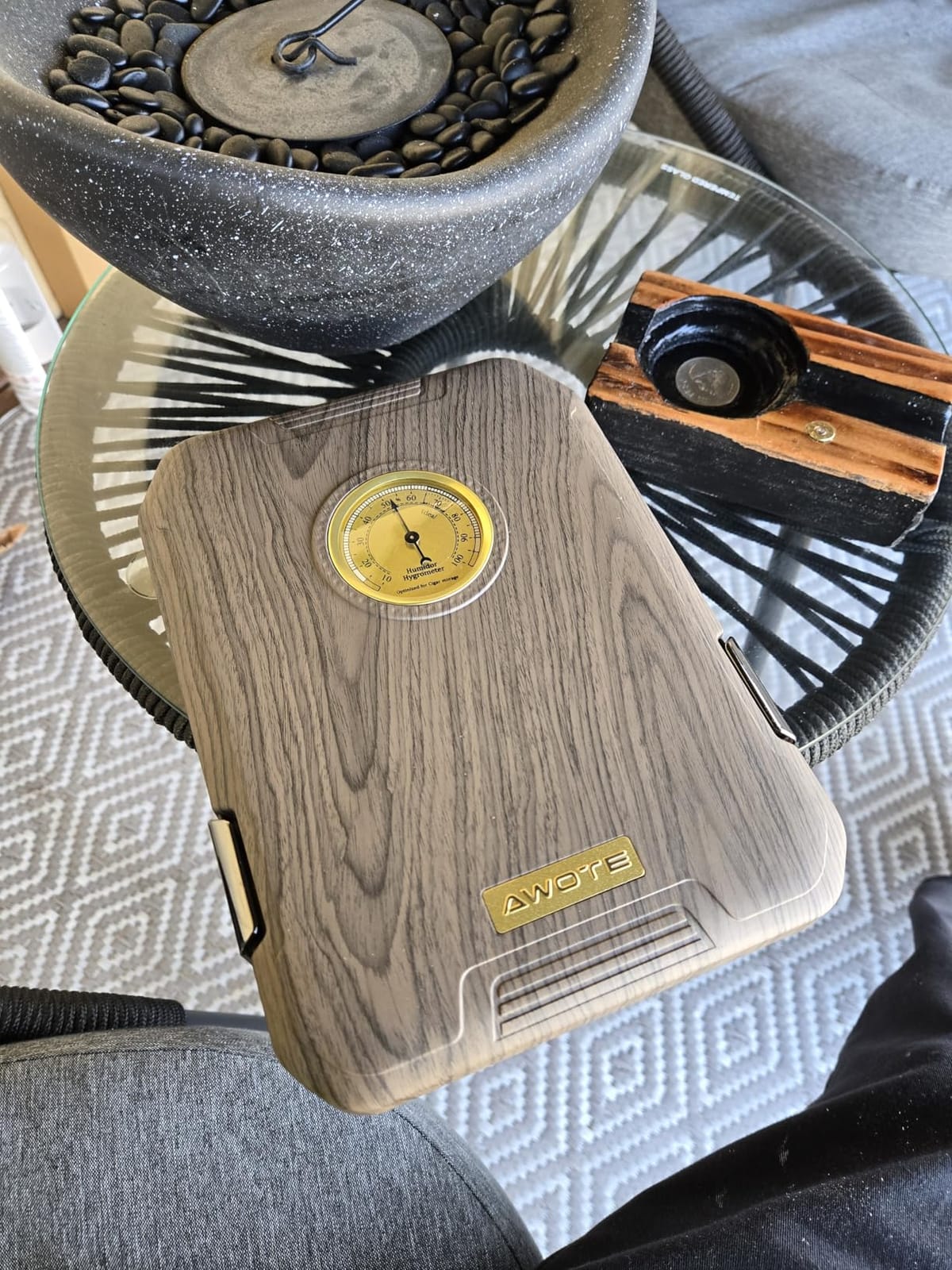 Travel Cigar Humidor Case - Cedar Lined, V Cut Cutter, Portable Humidor with Humidifier & Hygrometer, Holds 7-9 Cigars, Includes Lighter - Gift Set customer photo 1
