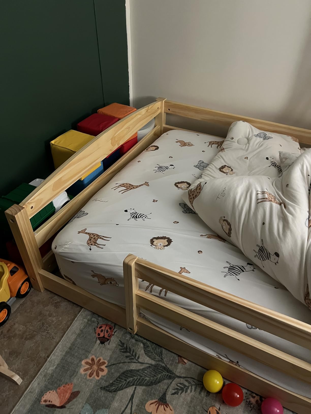 Twin Floor Bed with Safety Guardrails, 2 Openings and 14 supportive slats customer photo 1