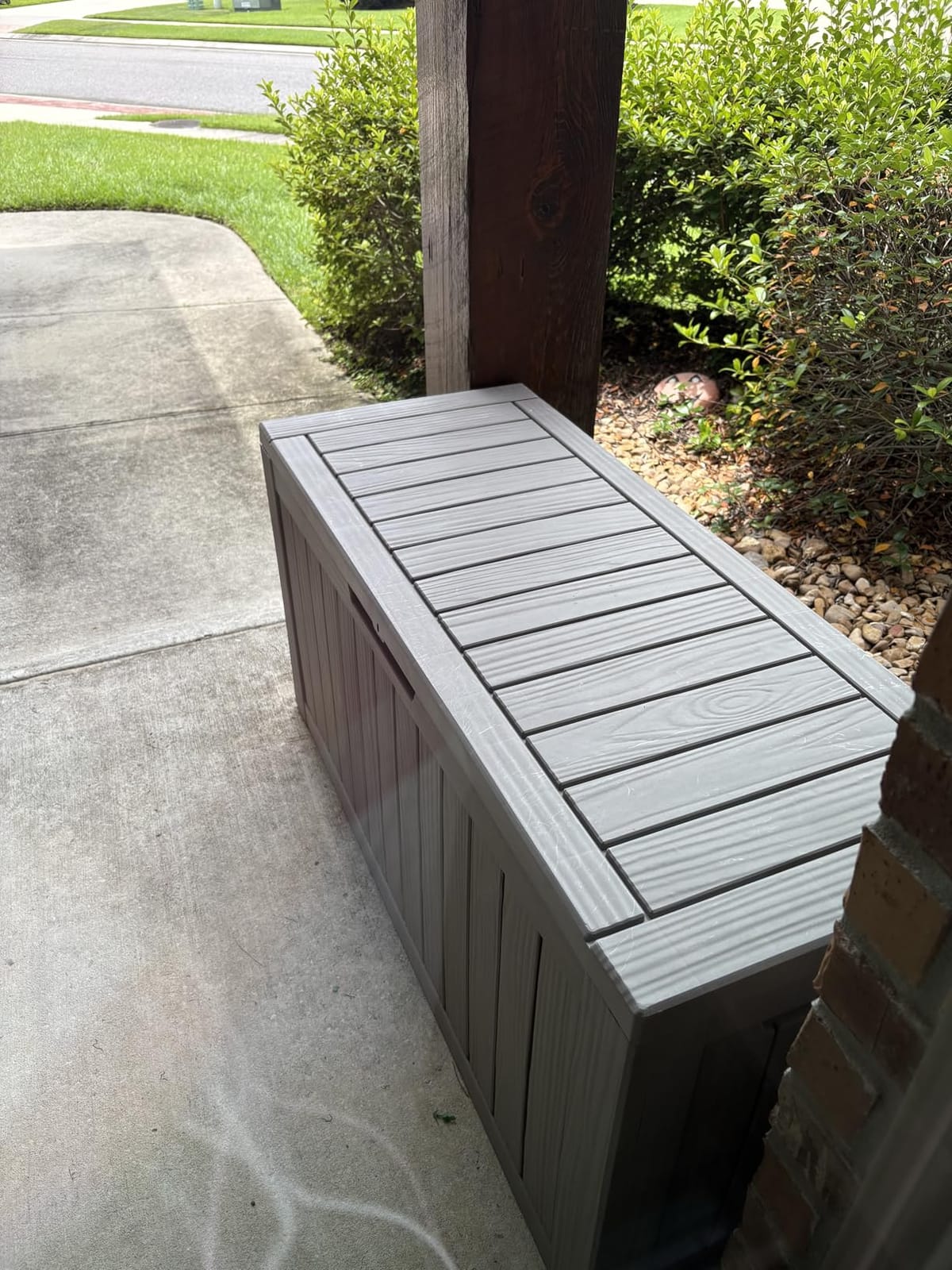 PatioZen 150 Gallon Resin Deck Box, Lockable Patio Outdoor Storage Box for Furniture, Garden Tools and Tools Storage, Waterproof Outside Storage Boxes - Black customer photo 1