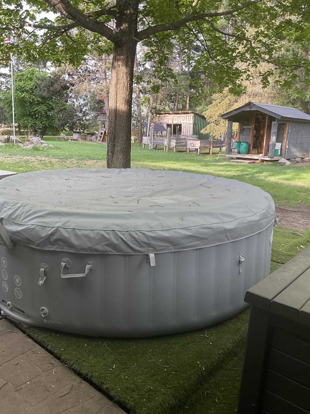 Bestway SaluSpa Hawaii Energy-Efficient 4-6 Person Inflatable Hot Tub customer photo 1