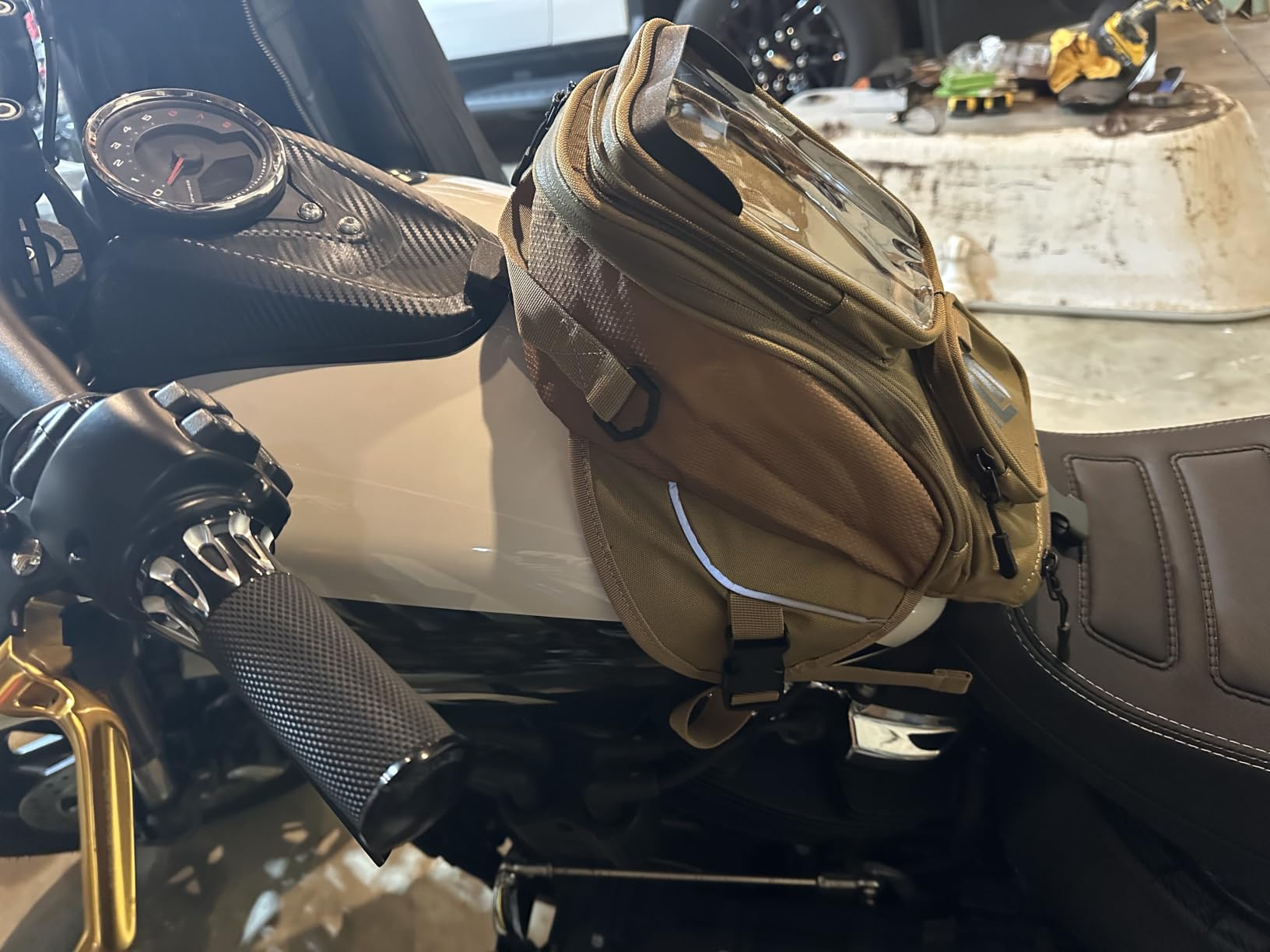 ILM Motorcycle Tank Bag Magnetic Waterproof Touch Screen Phone Pouch BT01 customer photo 1