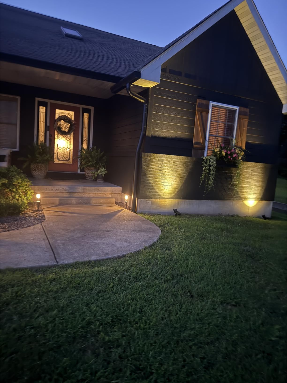 InnoGear 1 Solar Spot Lights Outdoor for Flag Pole Garden Yard, Cool White customer photo 1